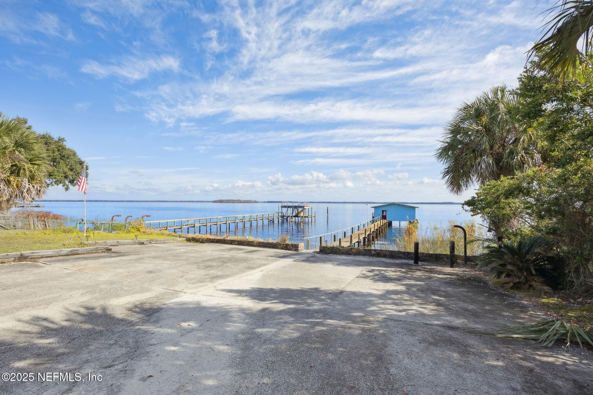 Ample parking in concrete area of back yard — 259 S PROSPECT Street, Crescent City, FL 32112