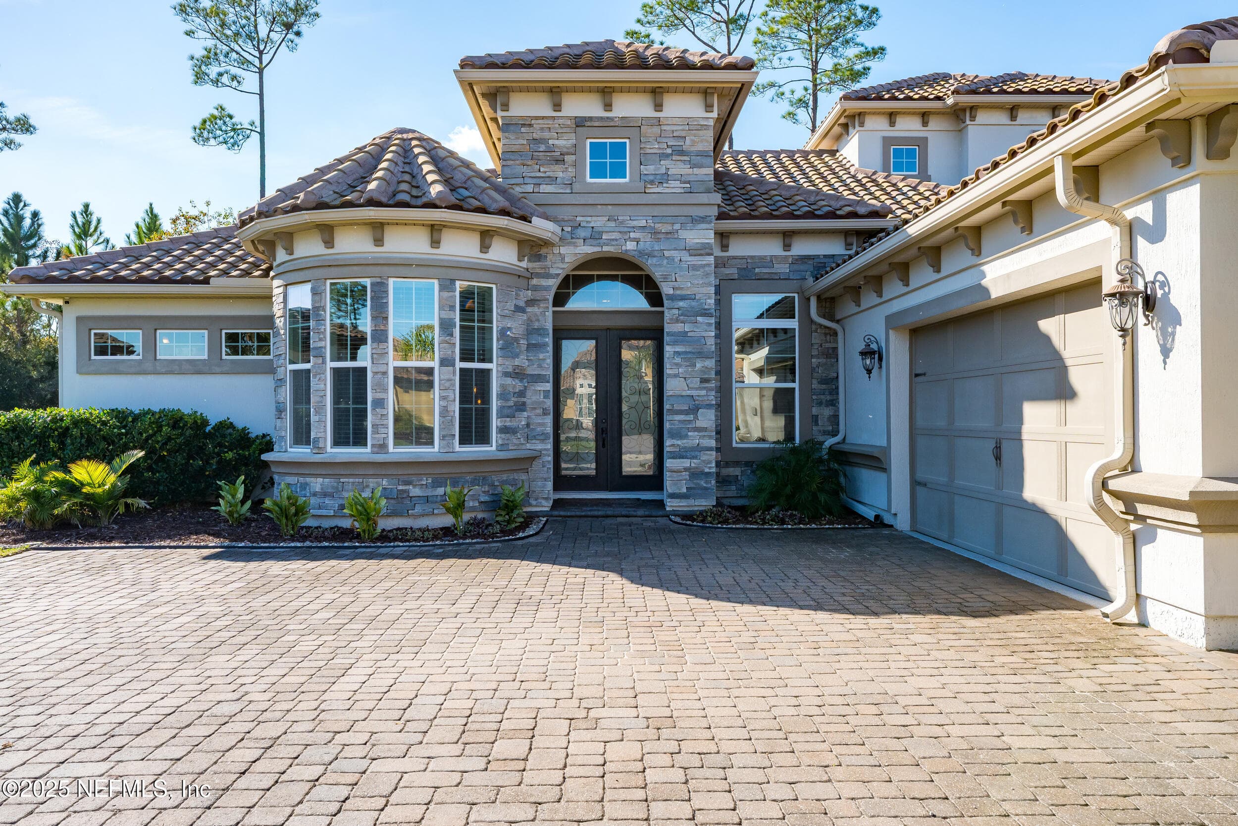 Photo 3 of 2752 TARTUS Drive, Jacksonville, FL 32246