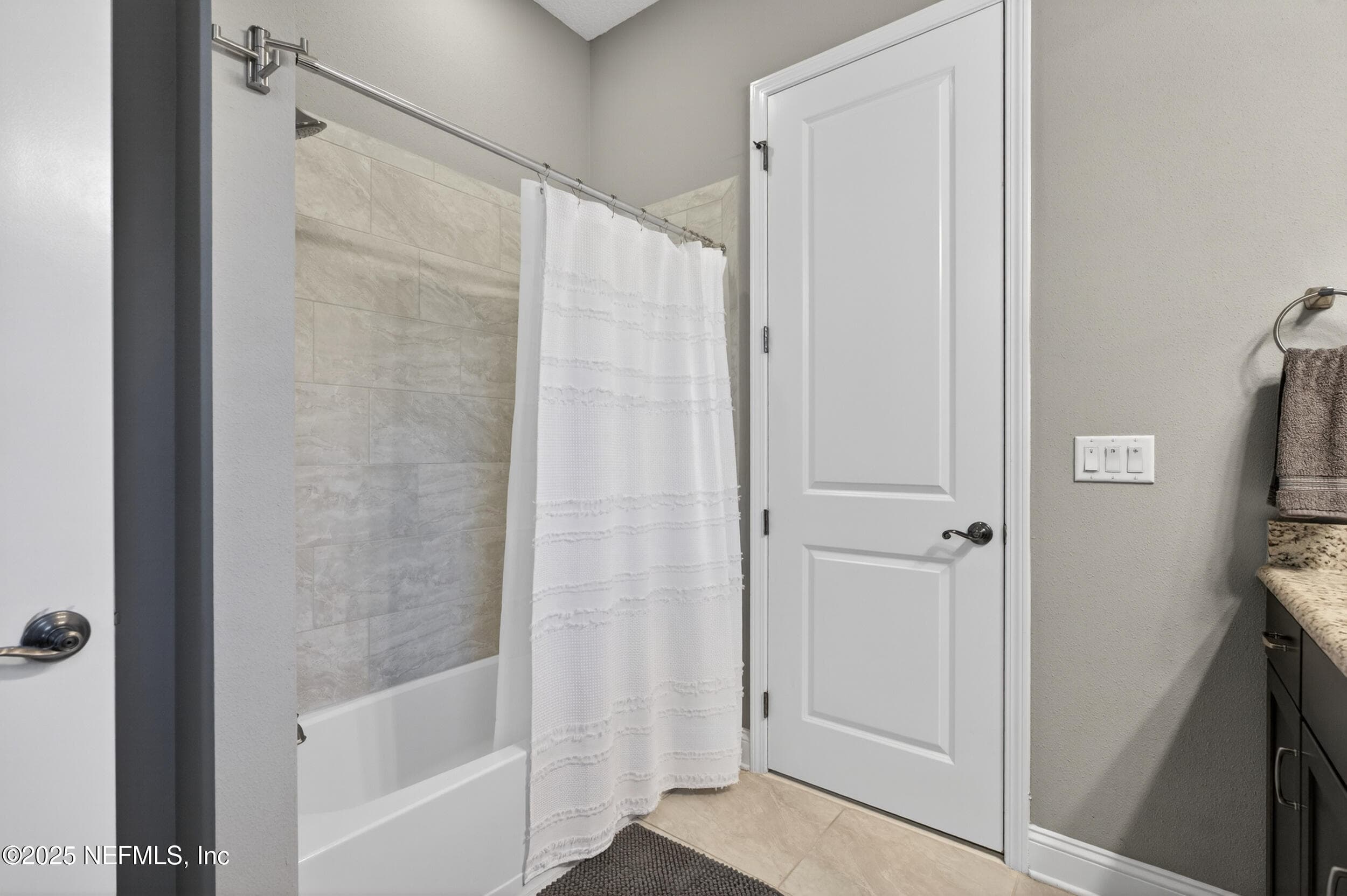 Jack and Jill bathroom between bedrooms 1 & 2 — 2752 TARTUS Drive, Jacksonville, FL 32246