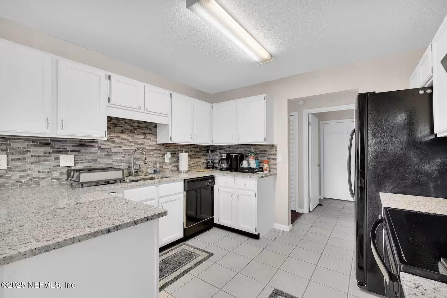Photo 7 of 7826 ALLSPICE Circle E, Jacksonville, FL 32244