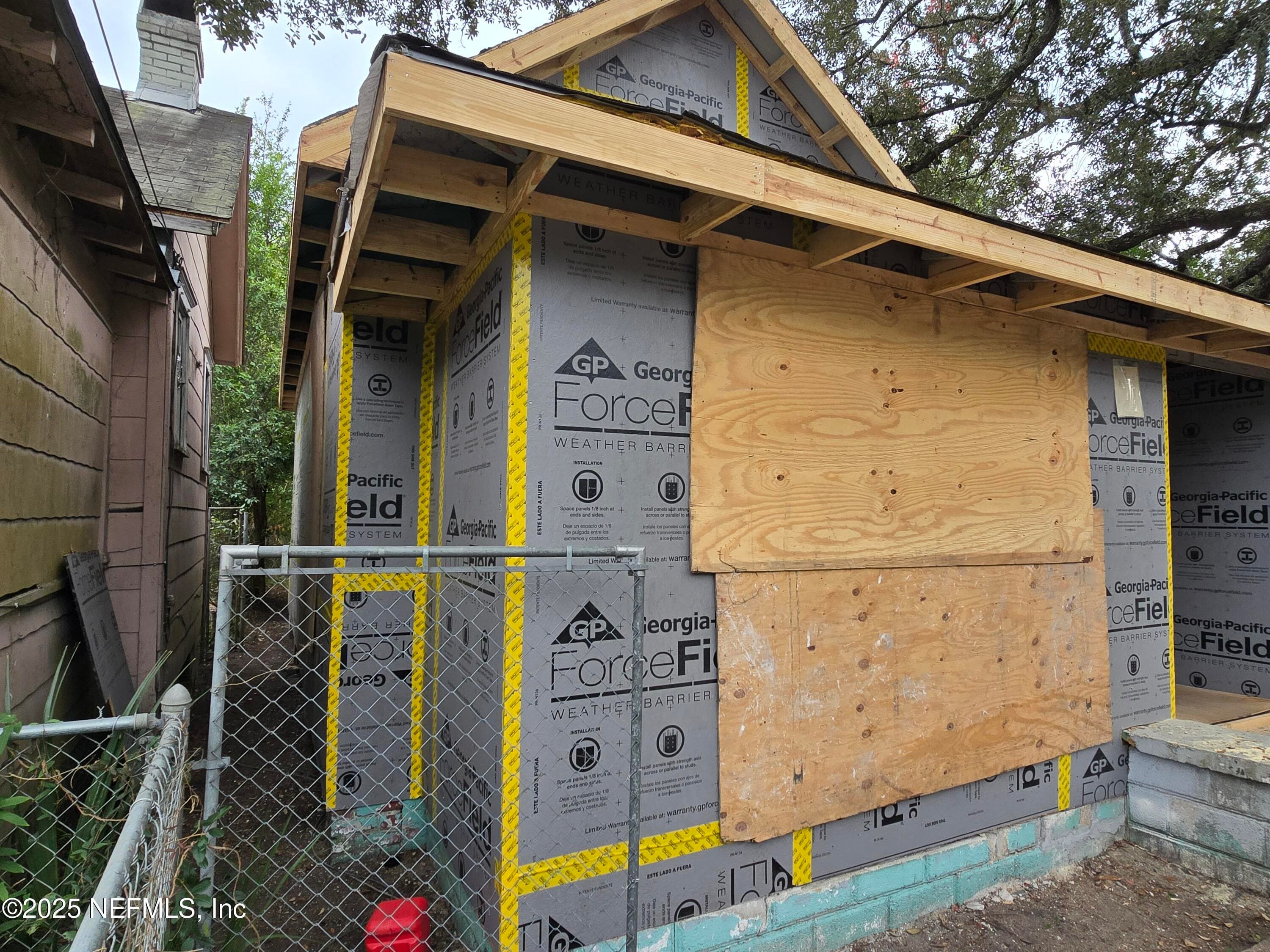 Photo 2 of 659 PARKER Street, Jacksonville, FL 32202