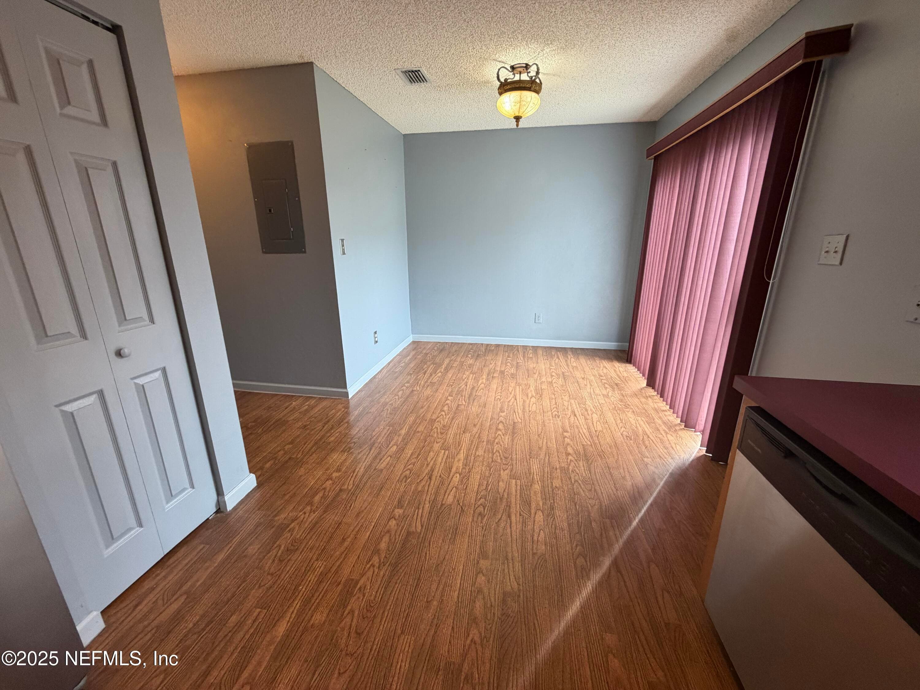 Photo 6 of 1114 SCHEIDEL Court, Atlantic Beach, FL 32233