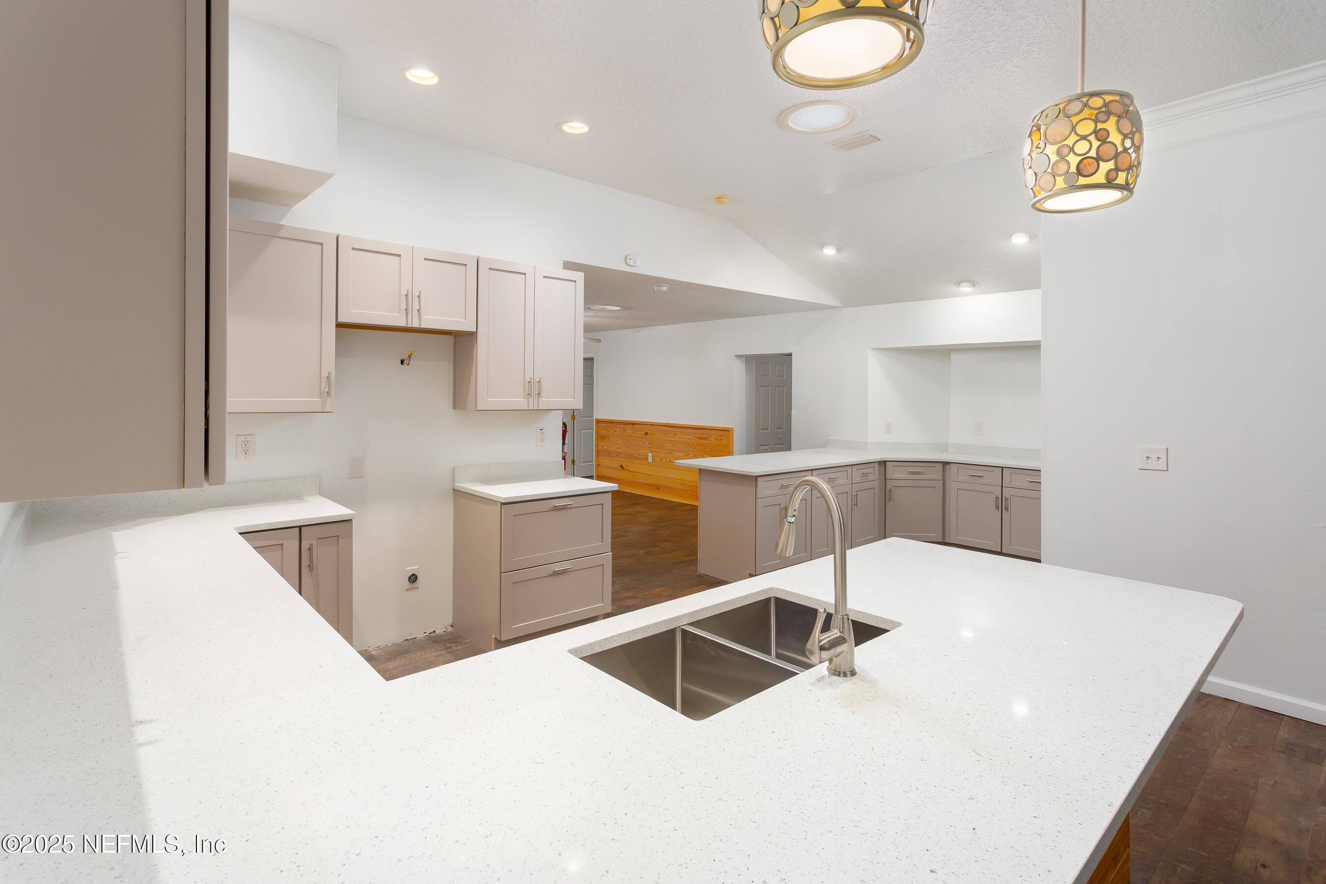 Photo 5 of 164 CAROLE Road, Palatka, FL 32177
