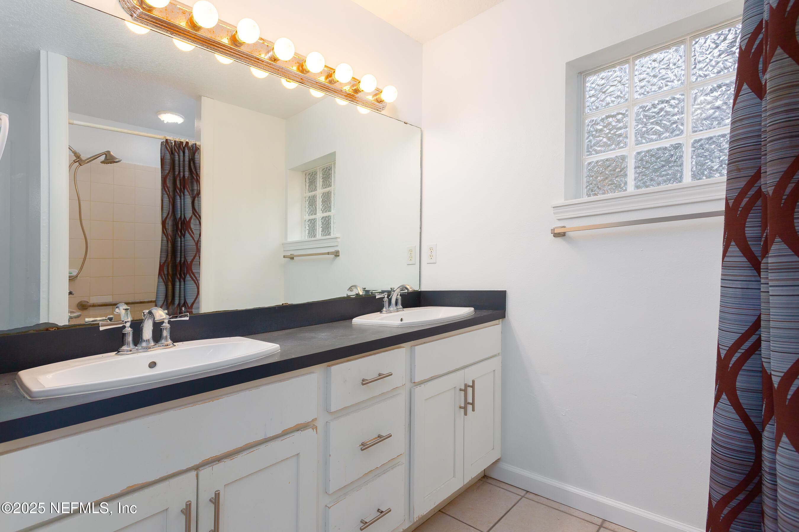 Photo 9 of 164 CAROLE Road, Palatka, FL 32177