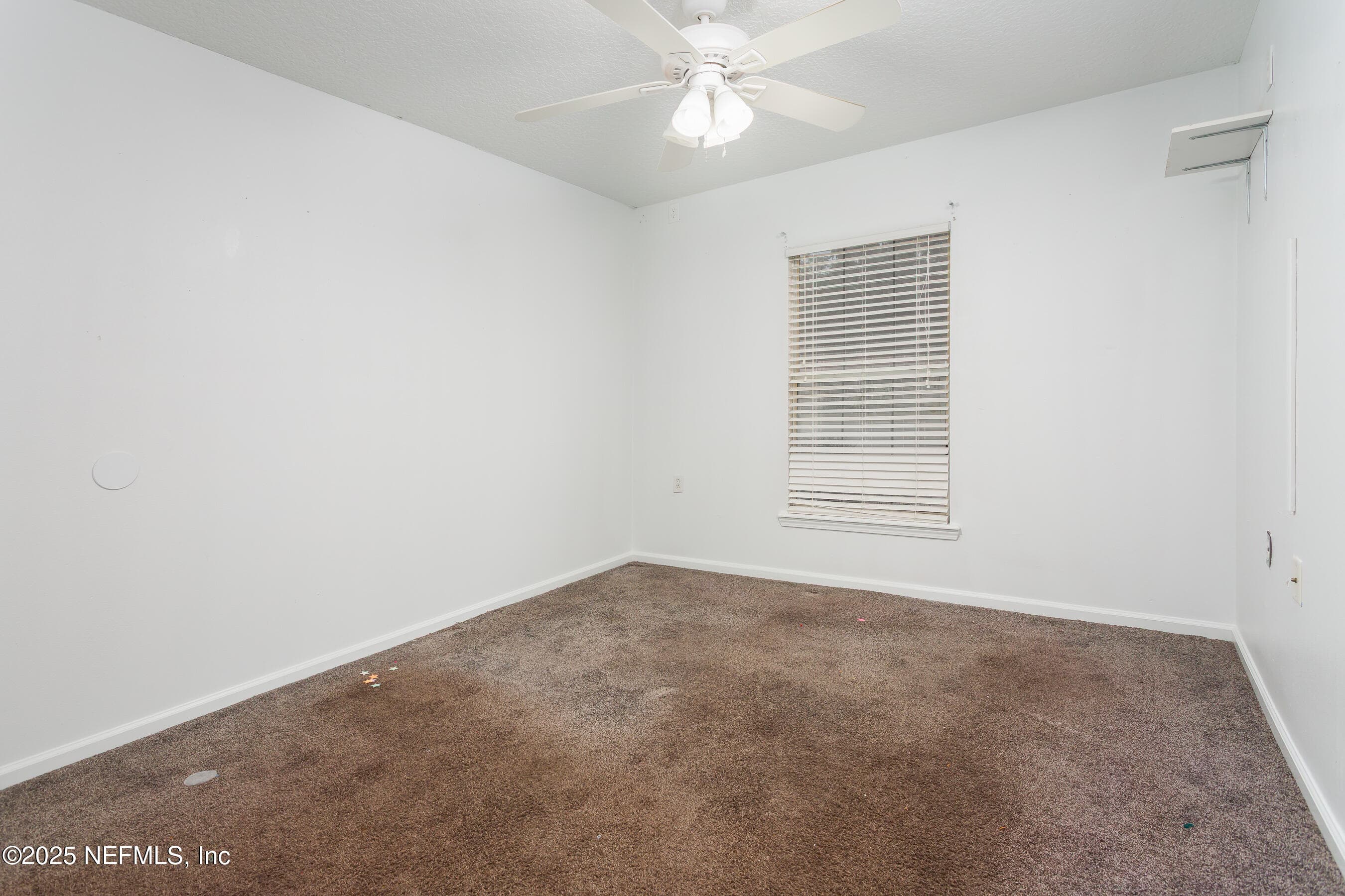 Photo 14 of 164 CAROLE Road, Palatka, FL 32177