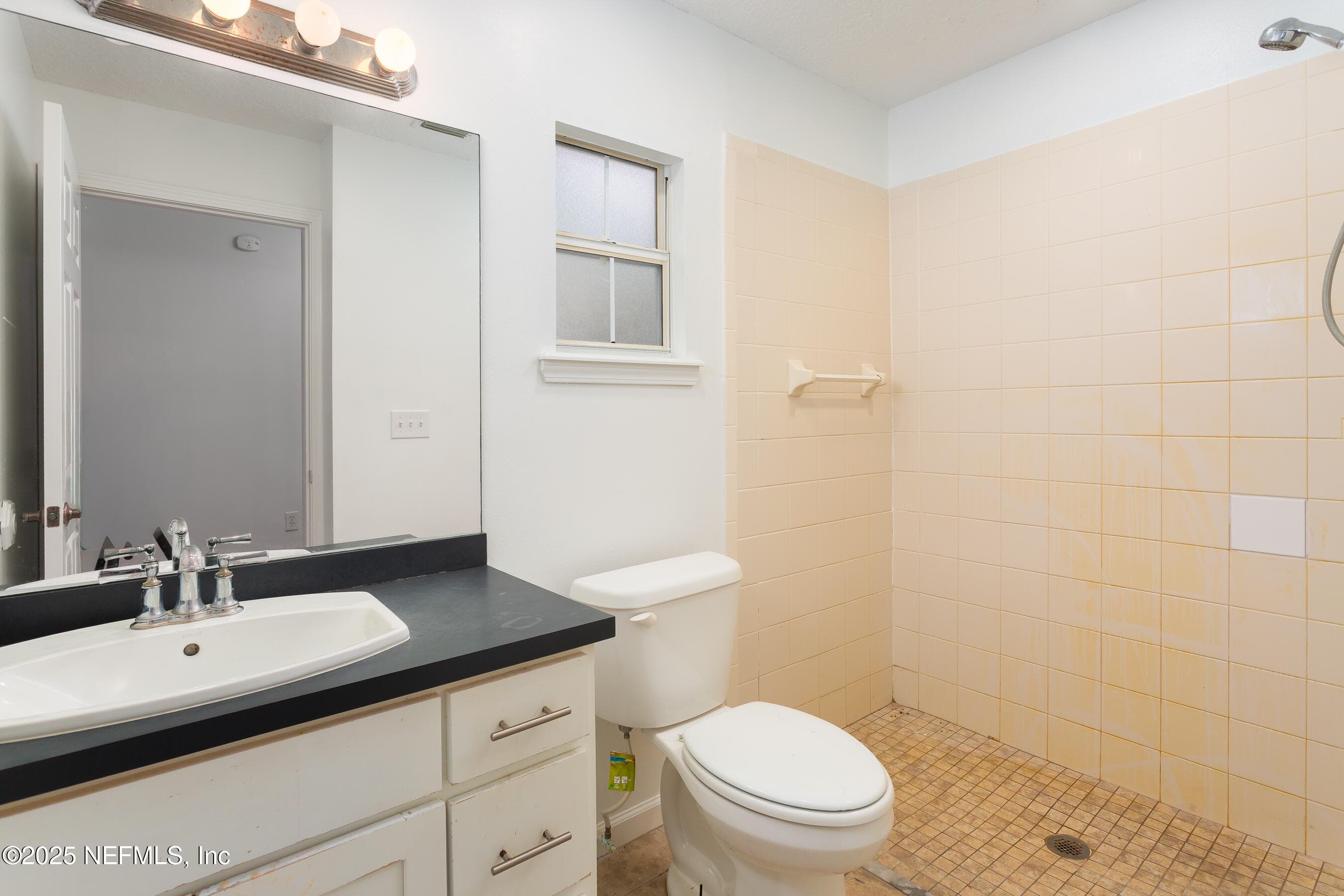 Photo 15 of 164 CAROLE Road, Palatka, FL 32177