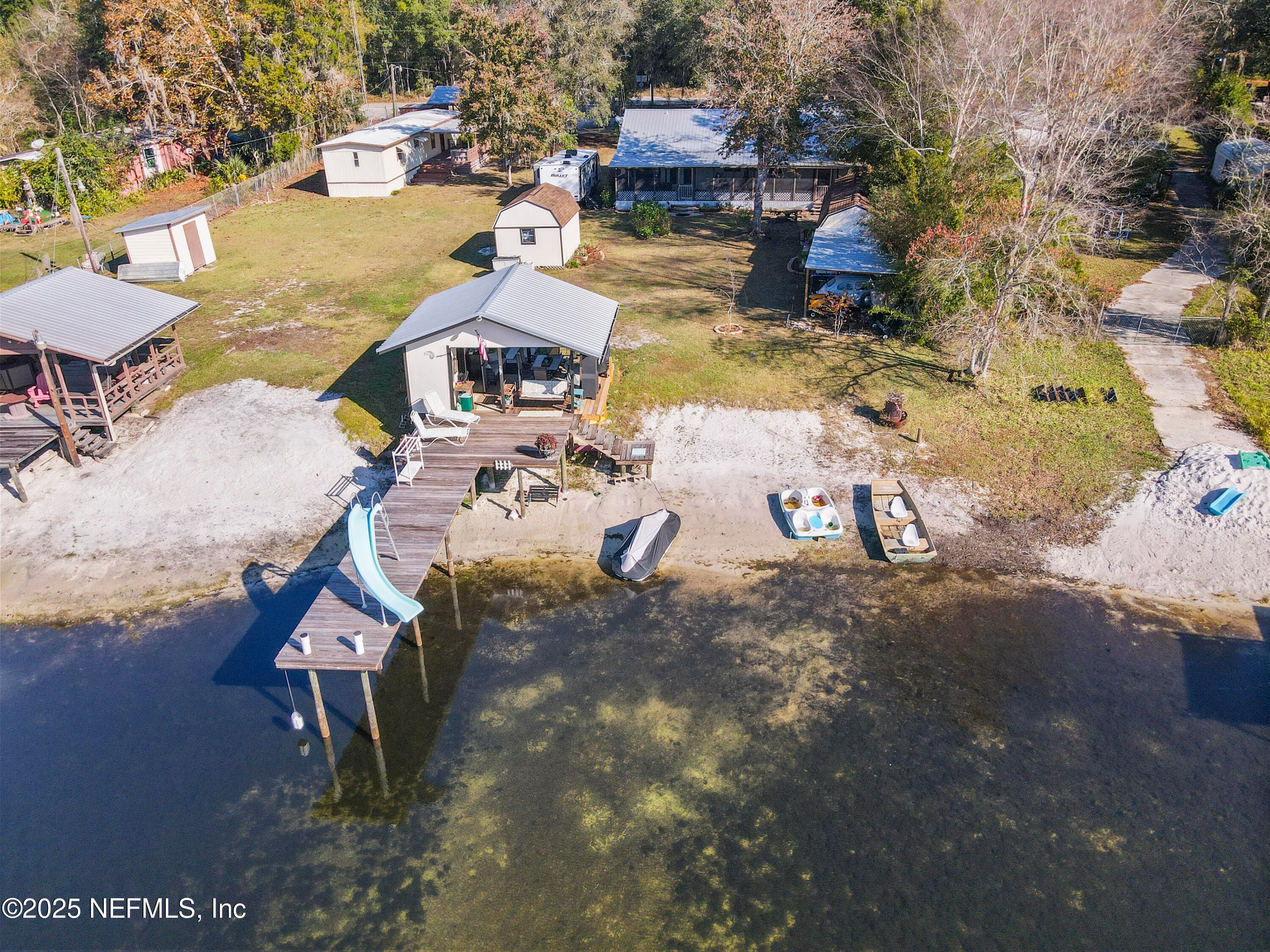 Photo 10 of 107 CHURCH LAKE Drive, Interlachen, FL 32148