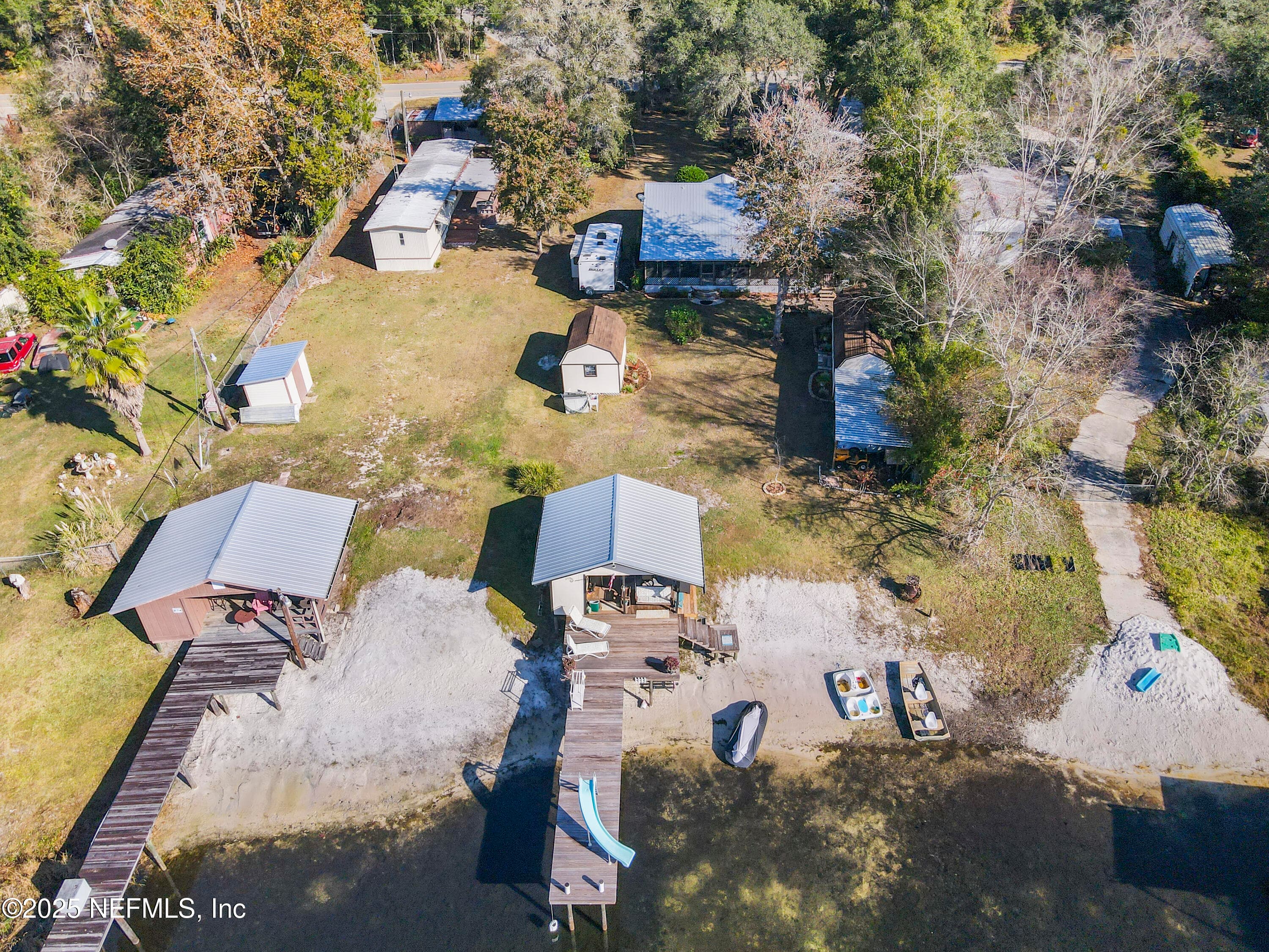 Photo 11 of 107 CHURCH LAKE Drive, Interlachen, FL 32148