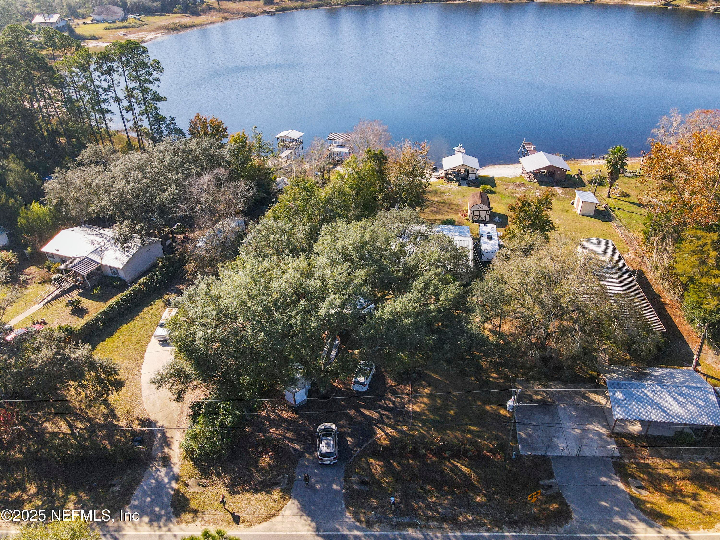 Photo 13 of 107 CHURCH LAKE Drive, Interlachen, FL 32148