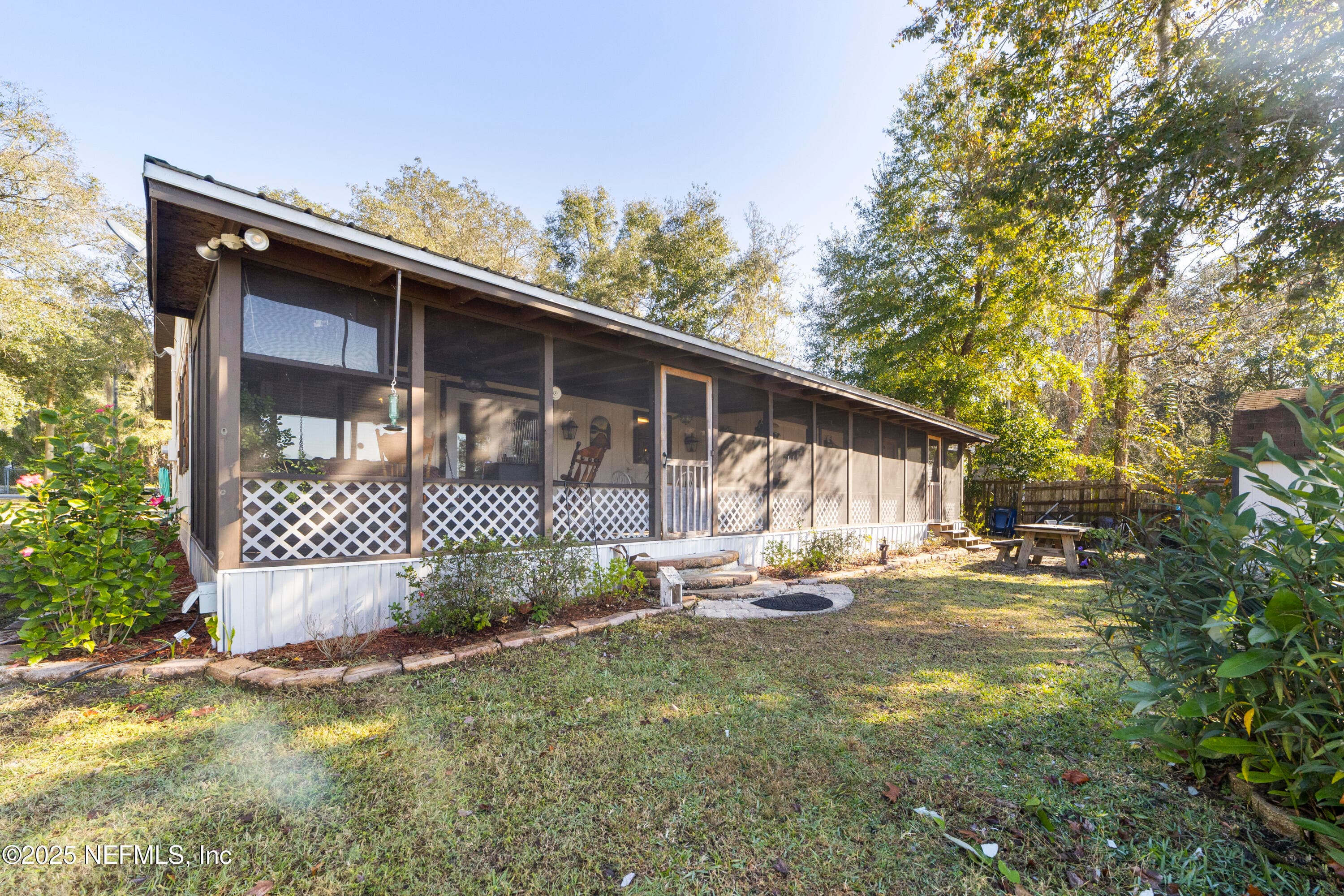 Photo 21 of 107 CHURCH LAKE Drive, Interlachen, FL 32148