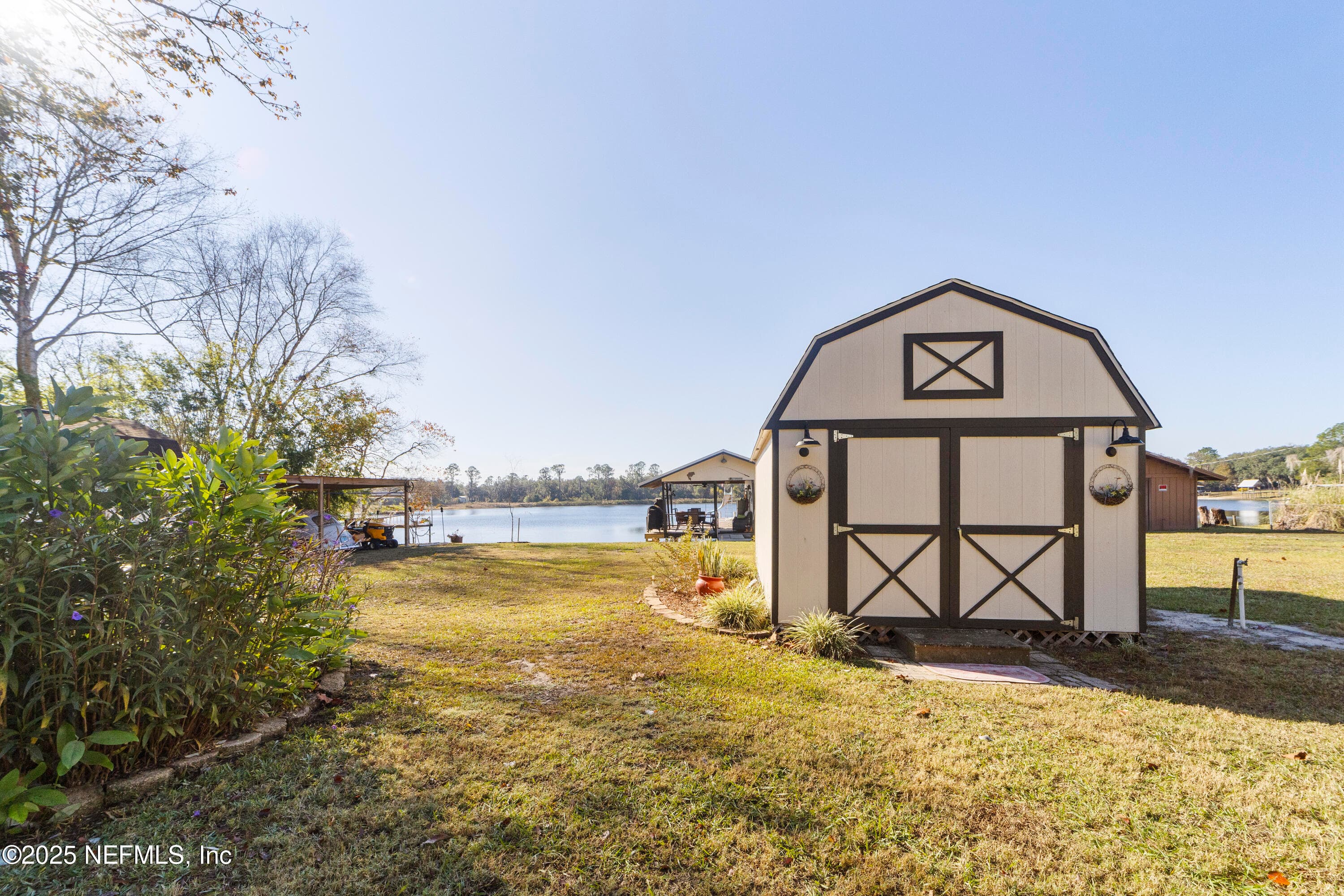 Photo 22 of 107 CHURCH LAKE Drive, Interlachen, FL 32148