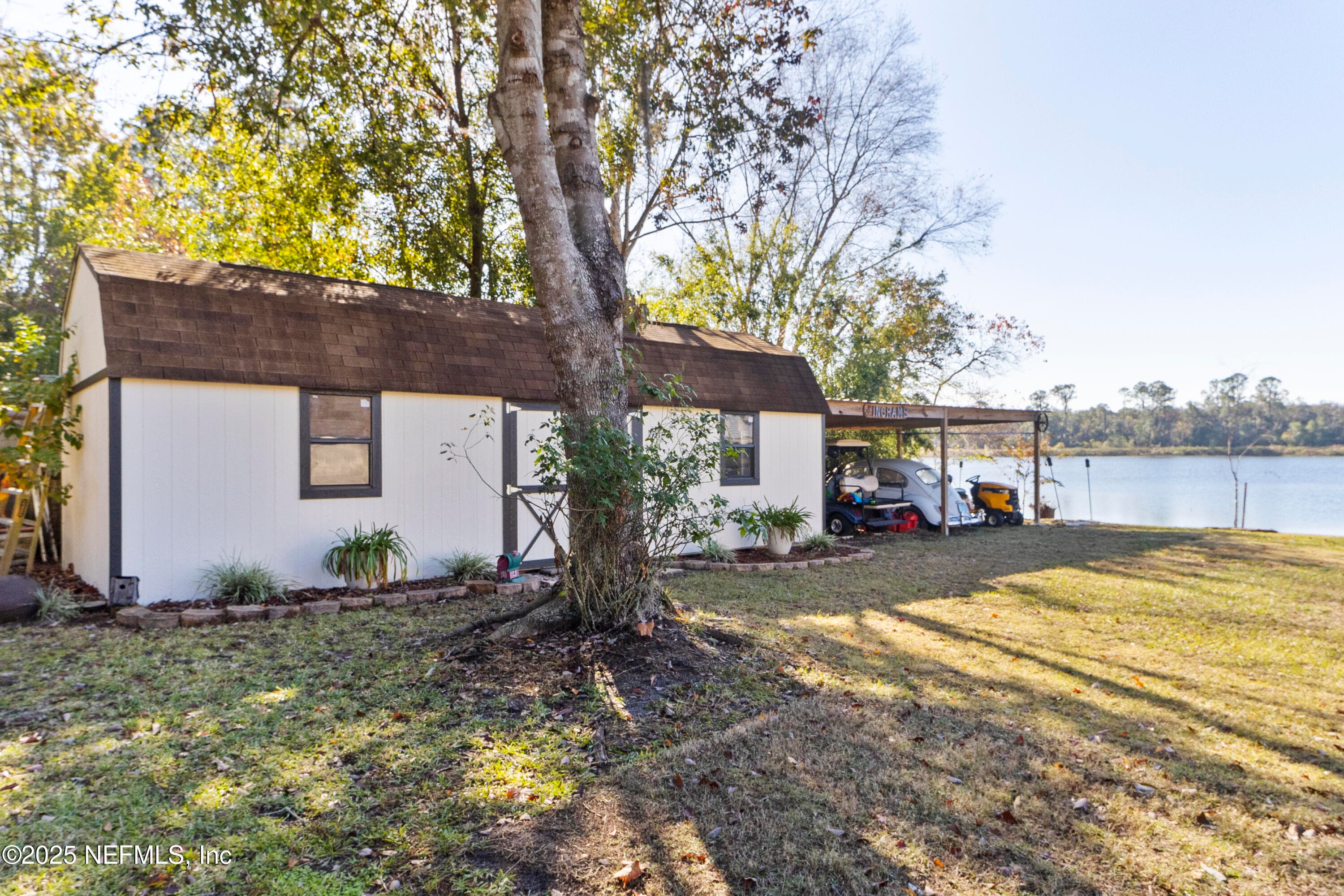 Photo 27 of 107 CHURCH LAKE Drive, Interlachen, FL 32148