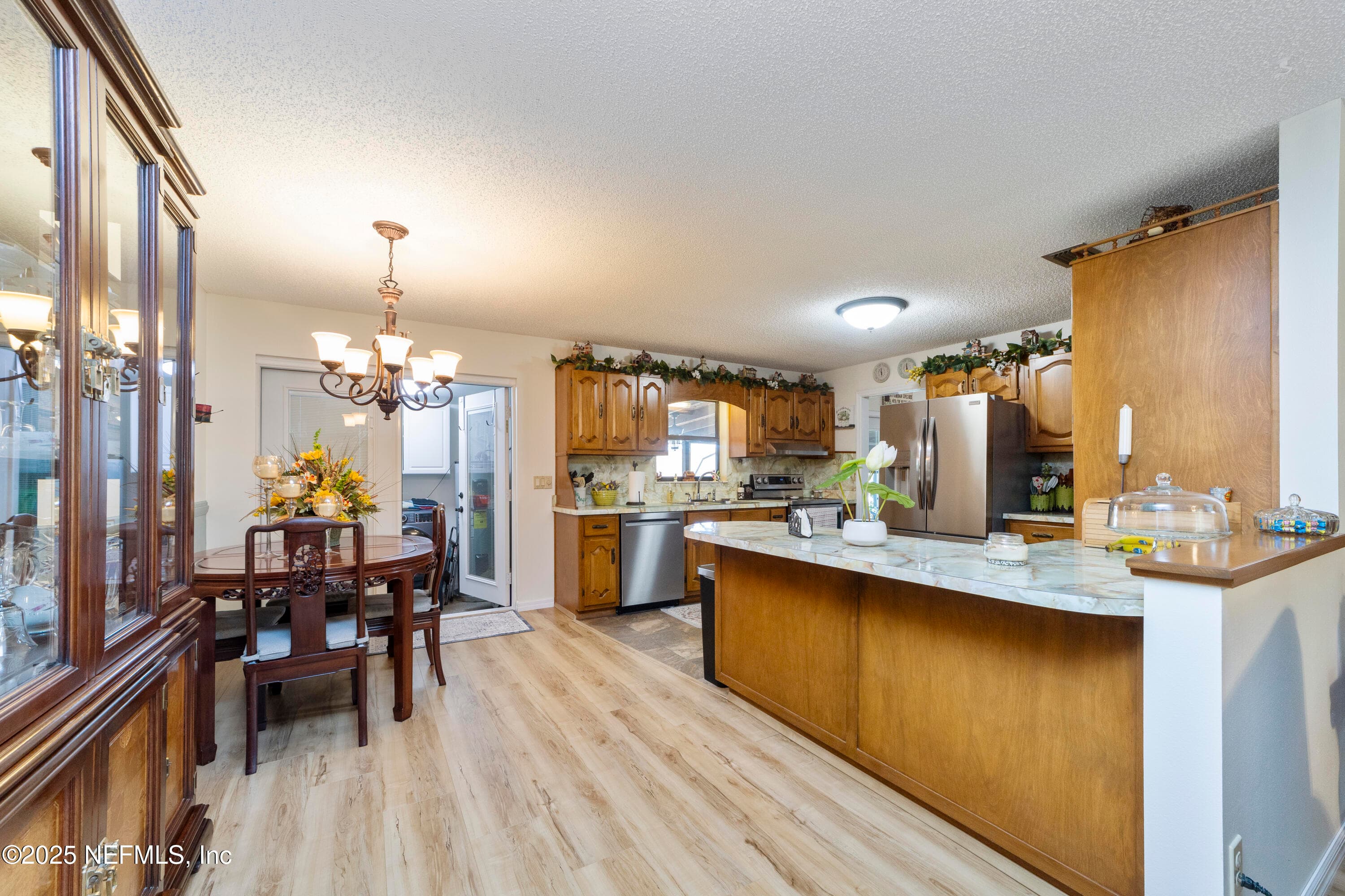 Photo 43 of 107 CHURCH LAKE Drive, Interlachen, FL 32148