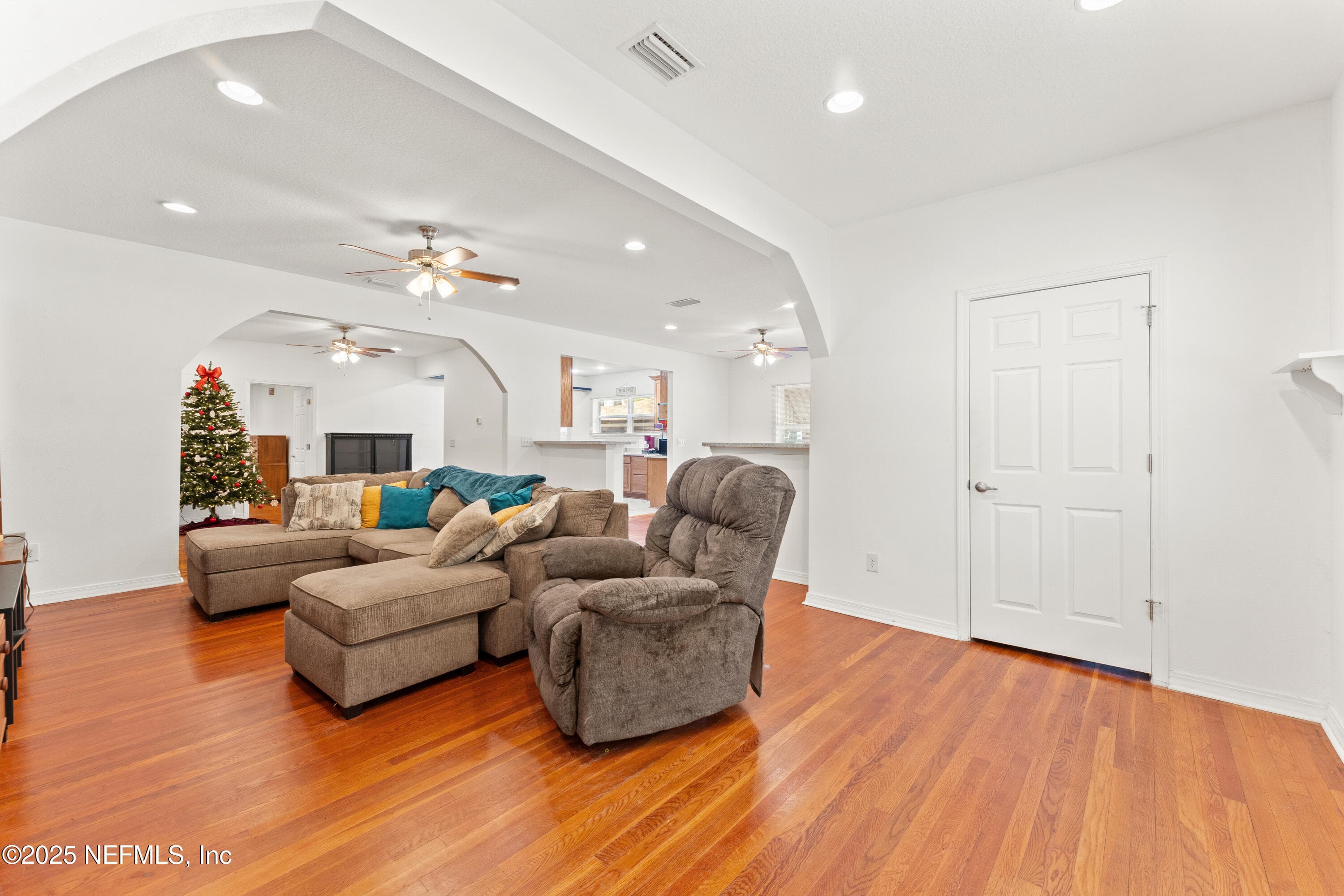 Photo 5 of 34 N COLLEGE Street, Macclenny, FL 32063
