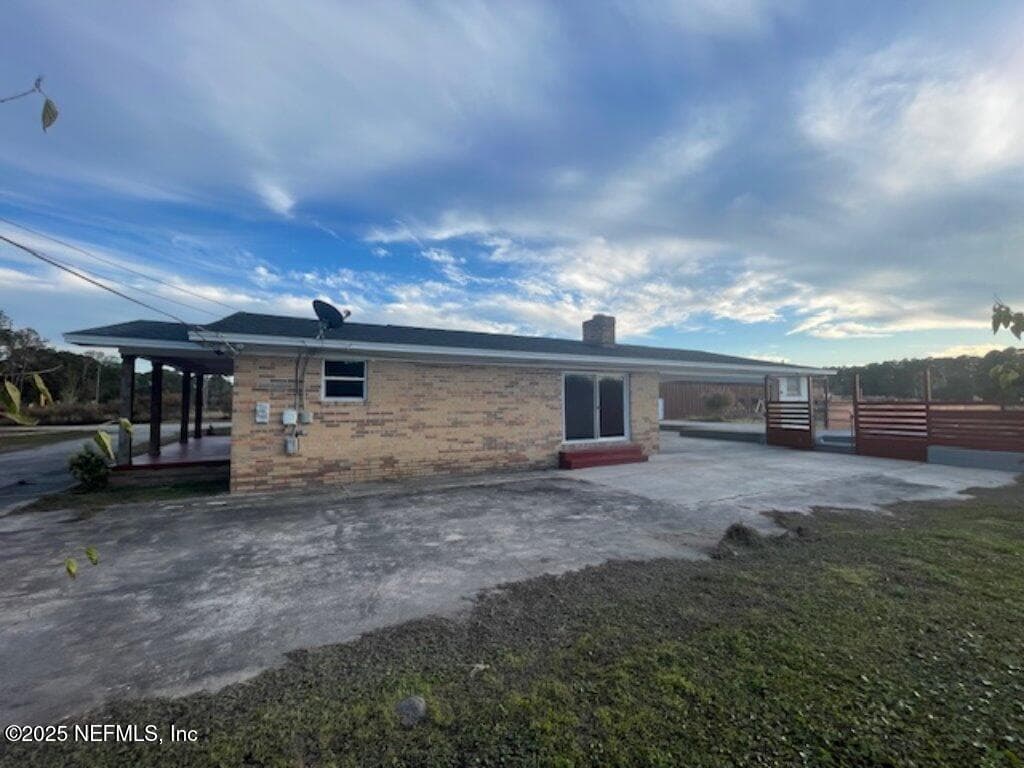 Photo 4 of 14014 LEM TURNER Road, Jacksonville, FL 32218