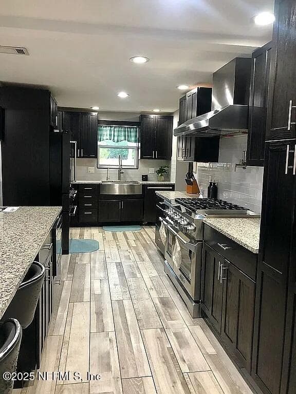 Photo 13 of 14014 LEM TURNER Road, Jacksonville, FL 32218