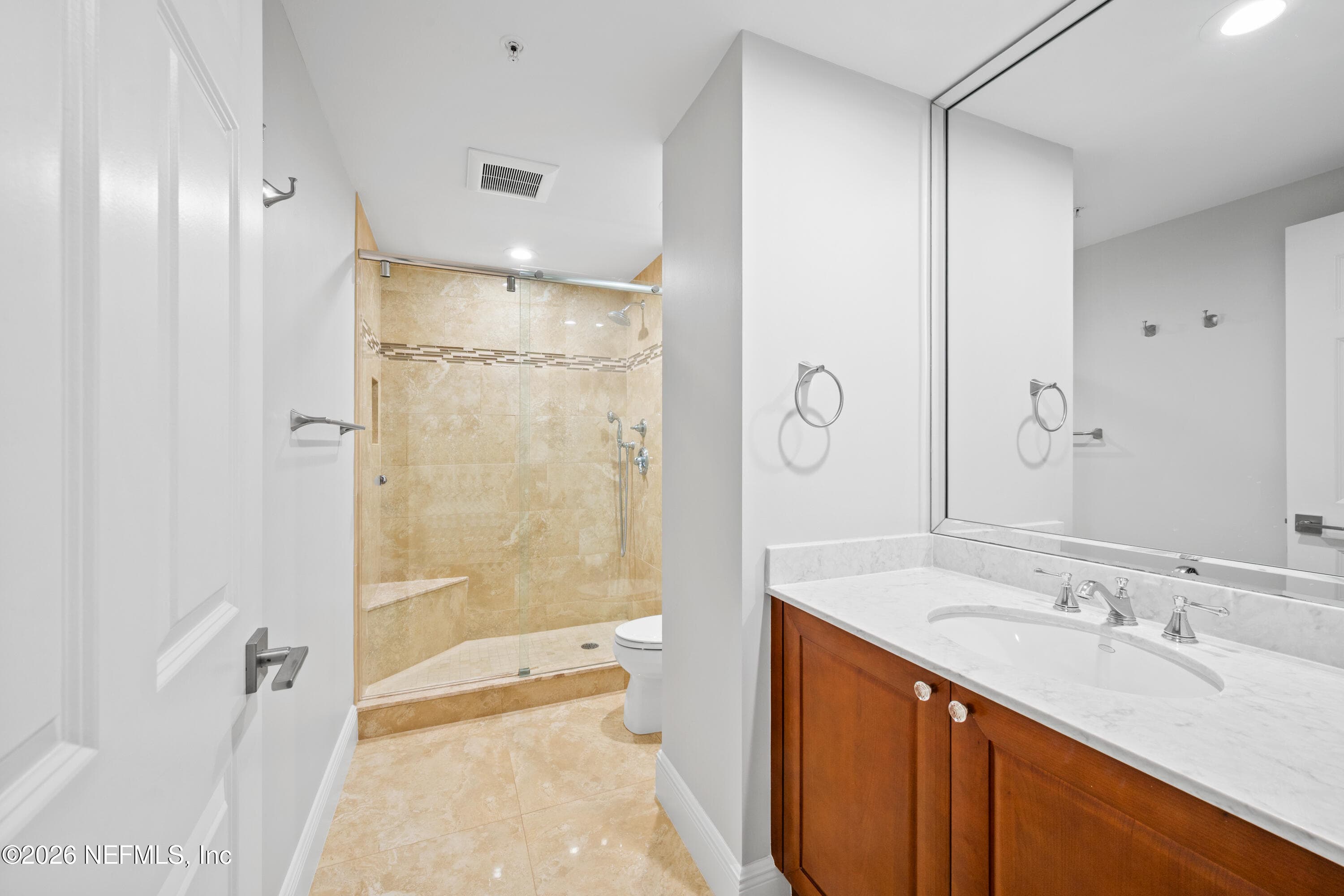 Guest Bath — 19 AVENUE DE LA MER 705, Palm Coast, FL 32137