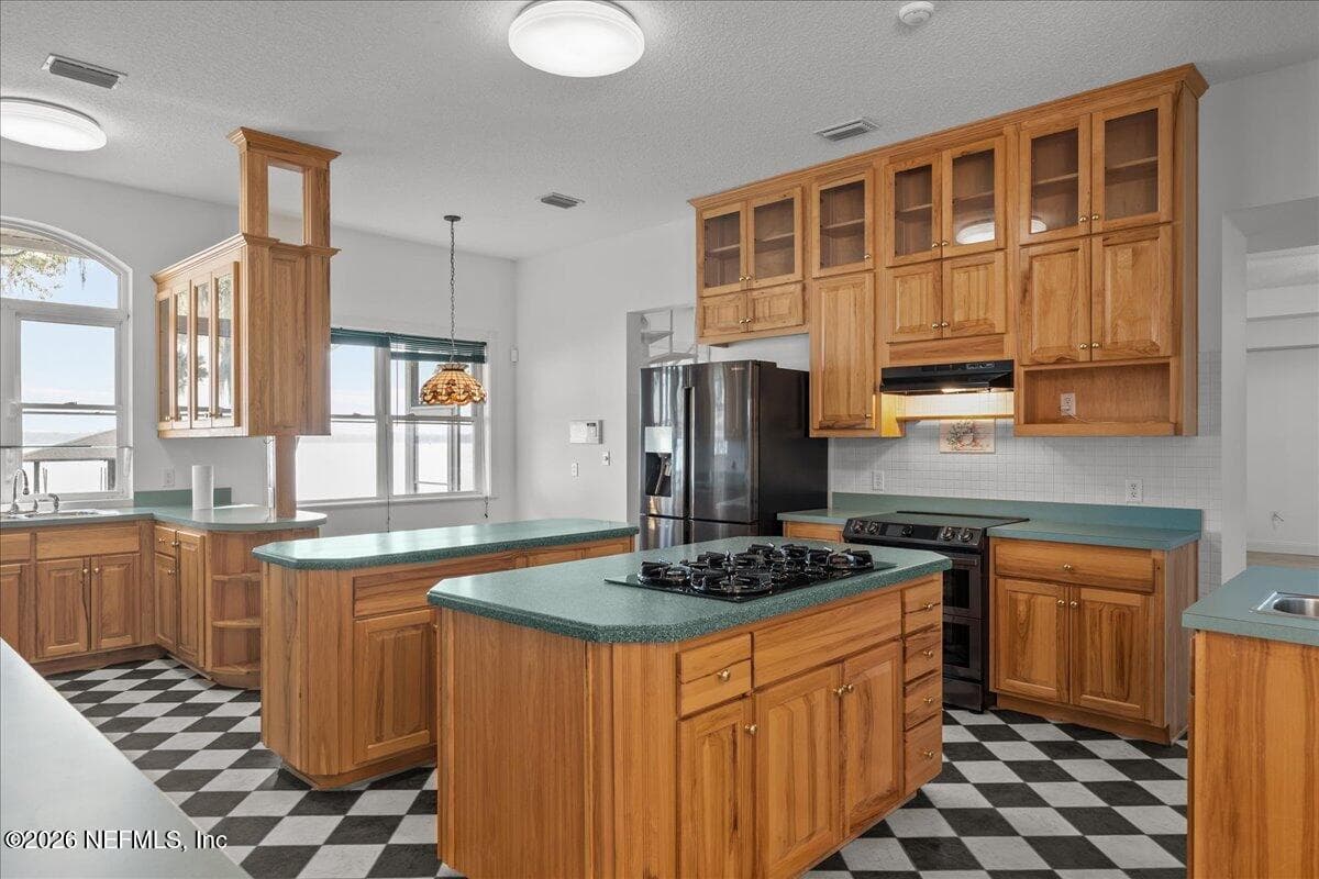 Photo 12 of 533 W RIVER Road, Palatka, FL 32177