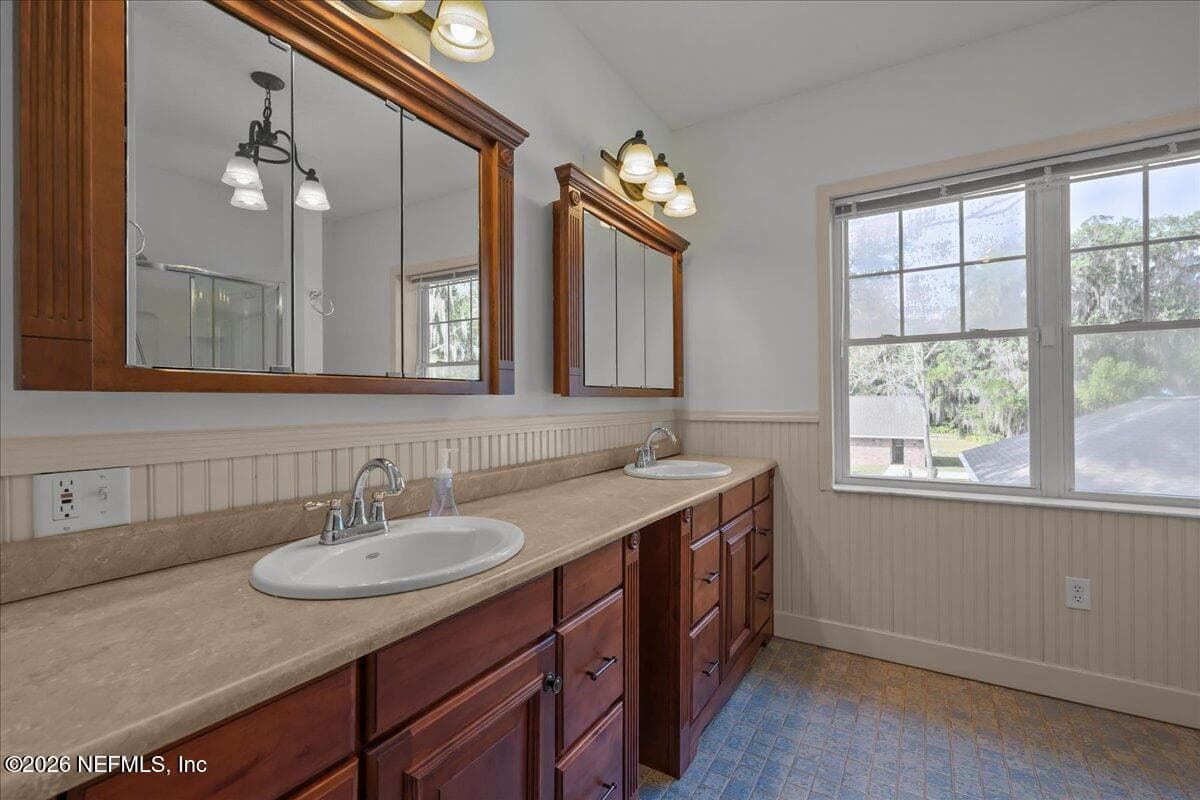 Photo 44 of 533 W RIVER Road, Palatka, FL 32177