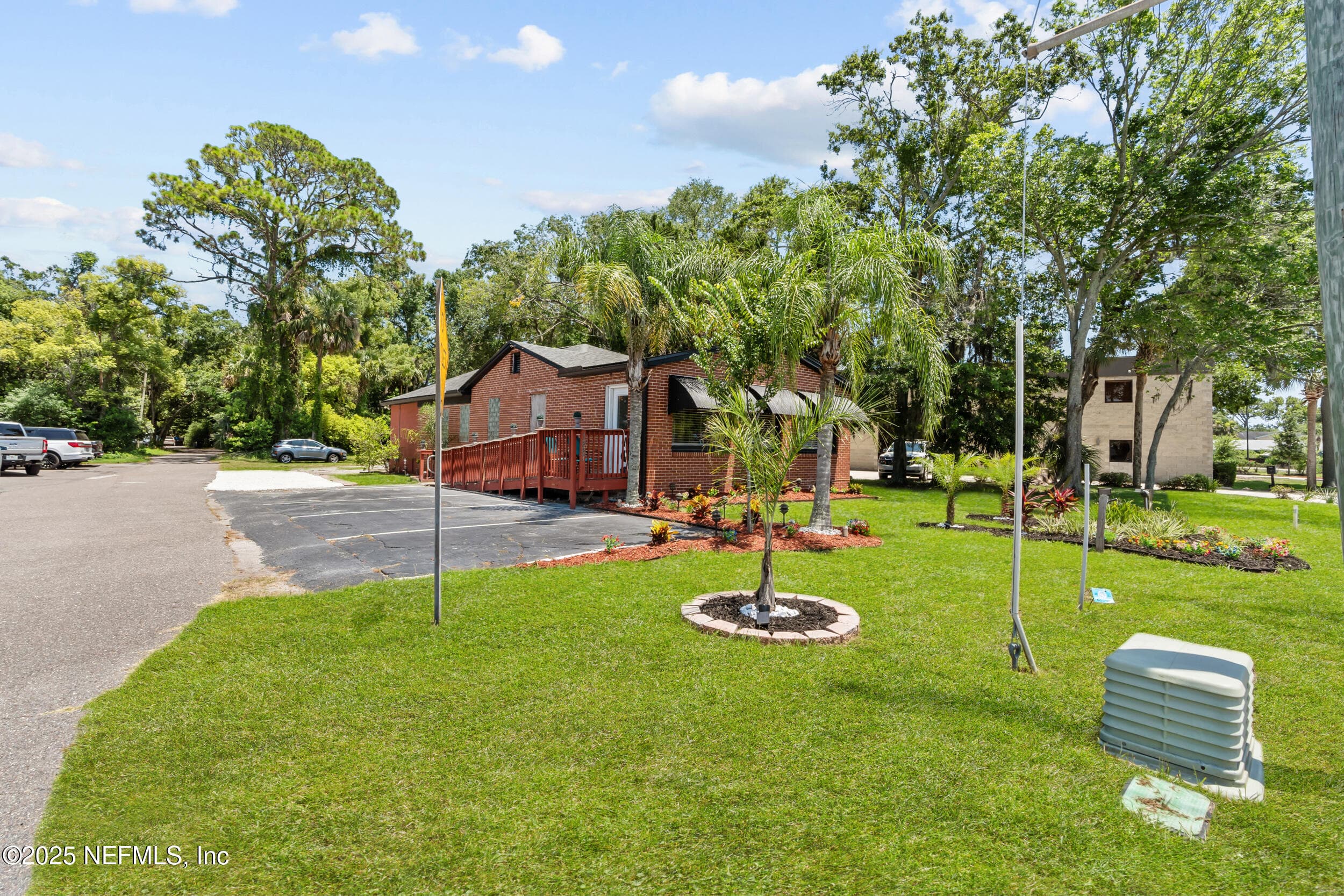 Front exterior of 1887 MAYPORT Road, Atlantic Beach, FL 32233