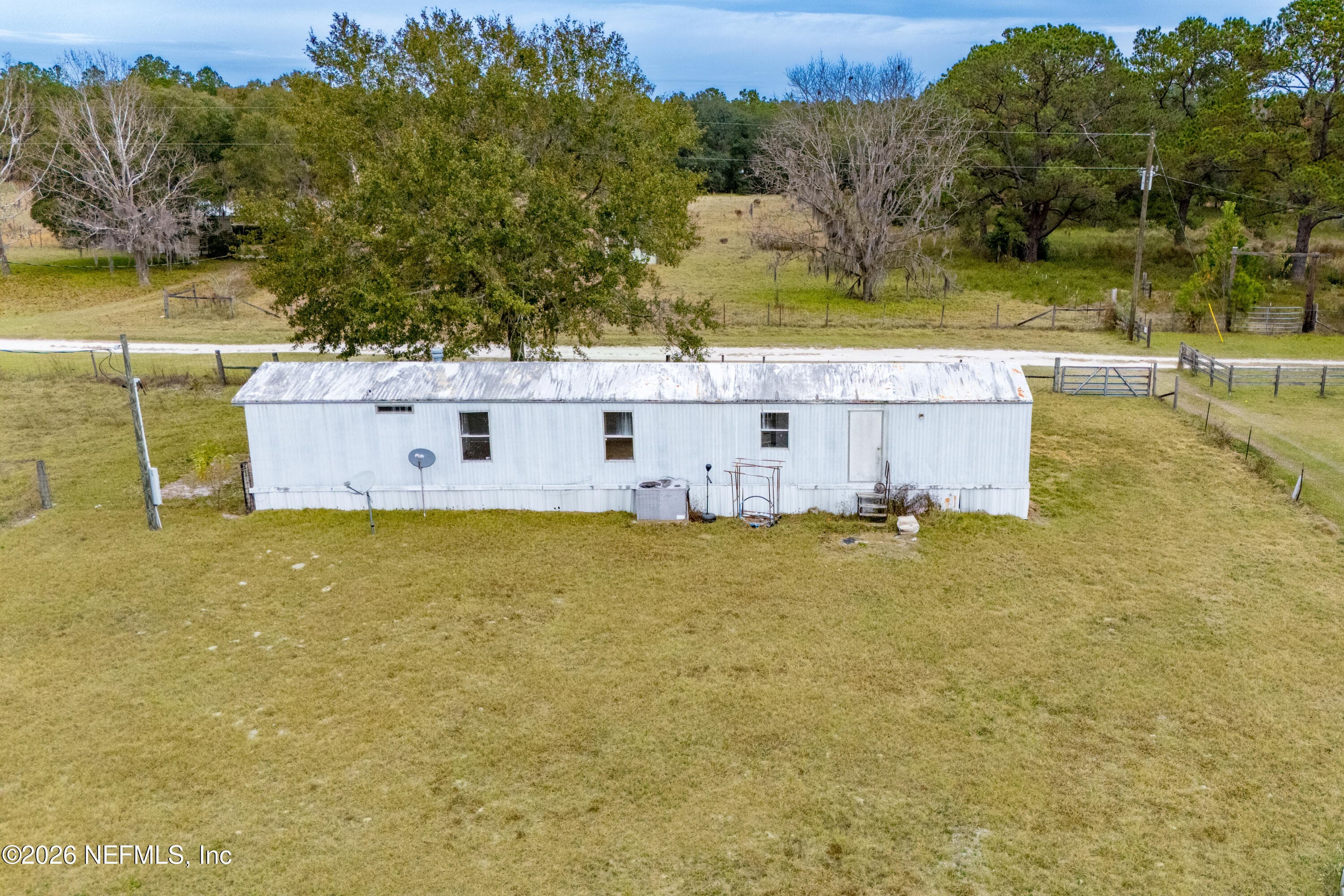 Photo 6 of 10427 SW 113TH Avenue, Brooker, FL 32622