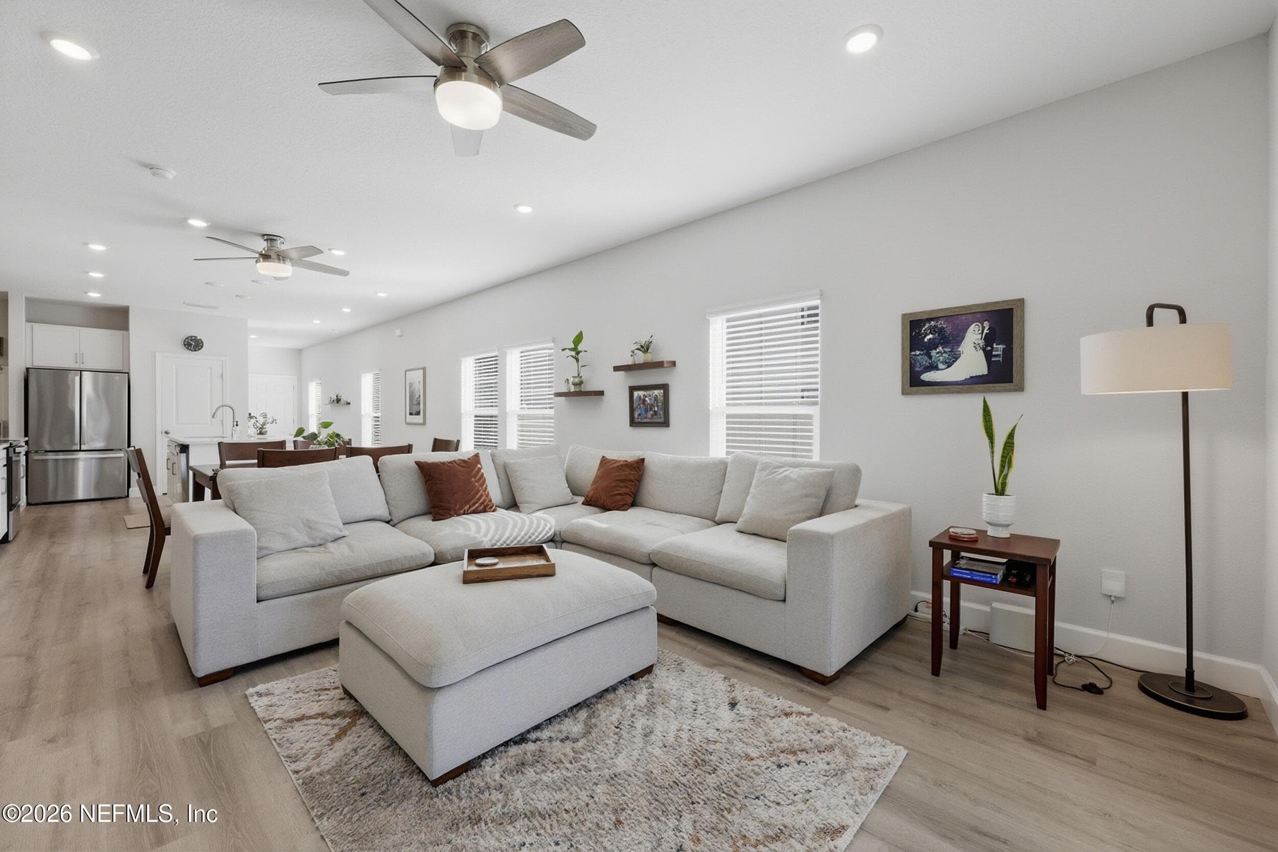 family room adjacent to open kitchen — 95252 TERRIS Way, Fernandina Beach, FL 32034