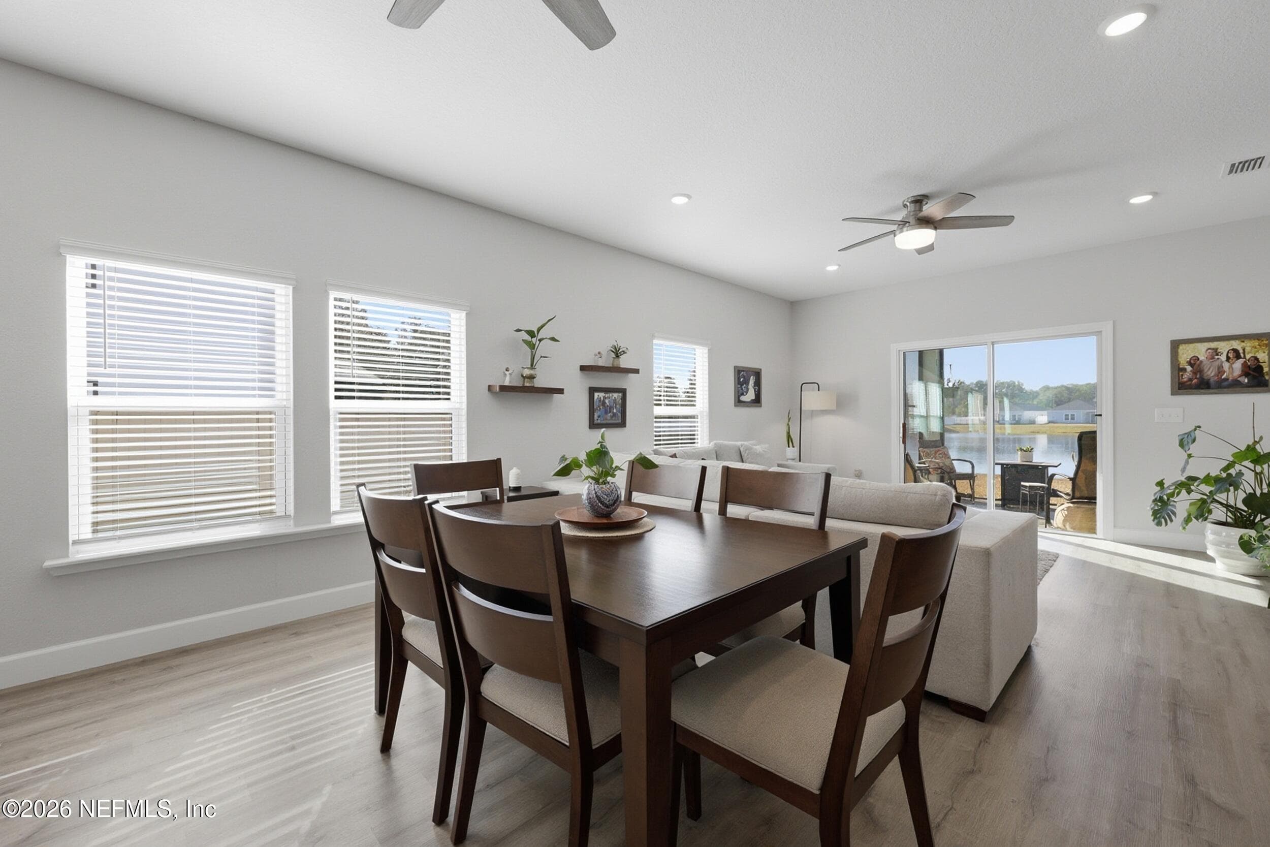 open dining area — 95252 TERRIS Way, Fernandina Beach, FL 32034