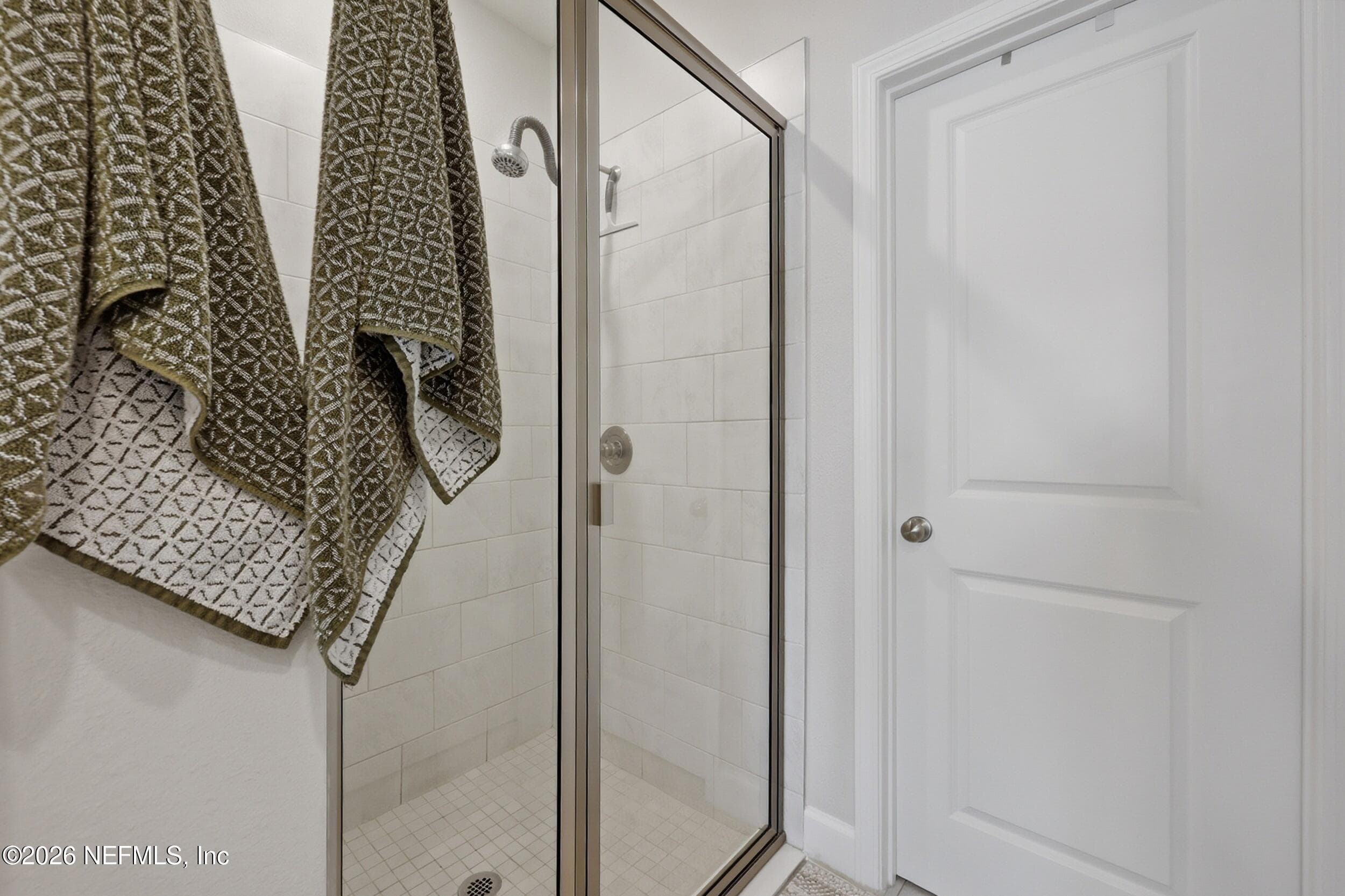 primary walk in shower — 95252 TERRIS Way, Fernandina Beach, FL 32034