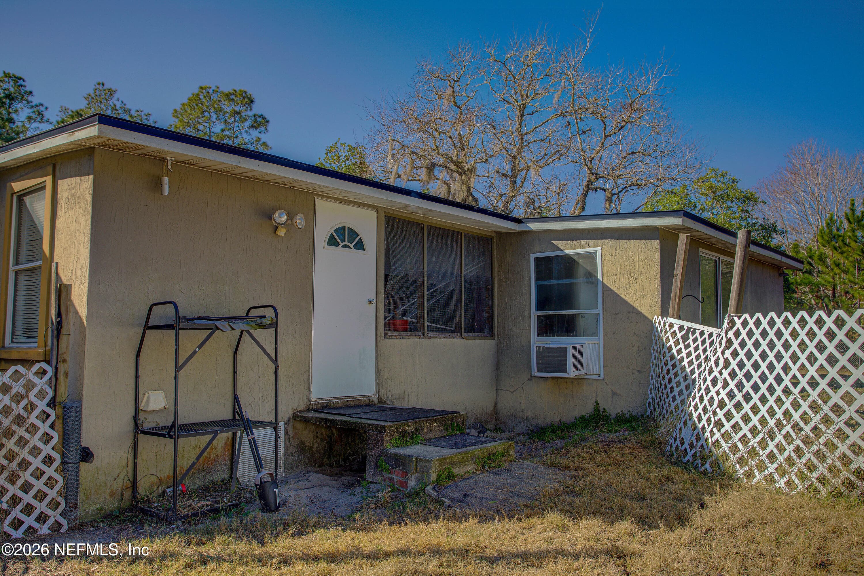 Photo 10 of 118 SW 3RD Terrace, Palatka, FL 32177