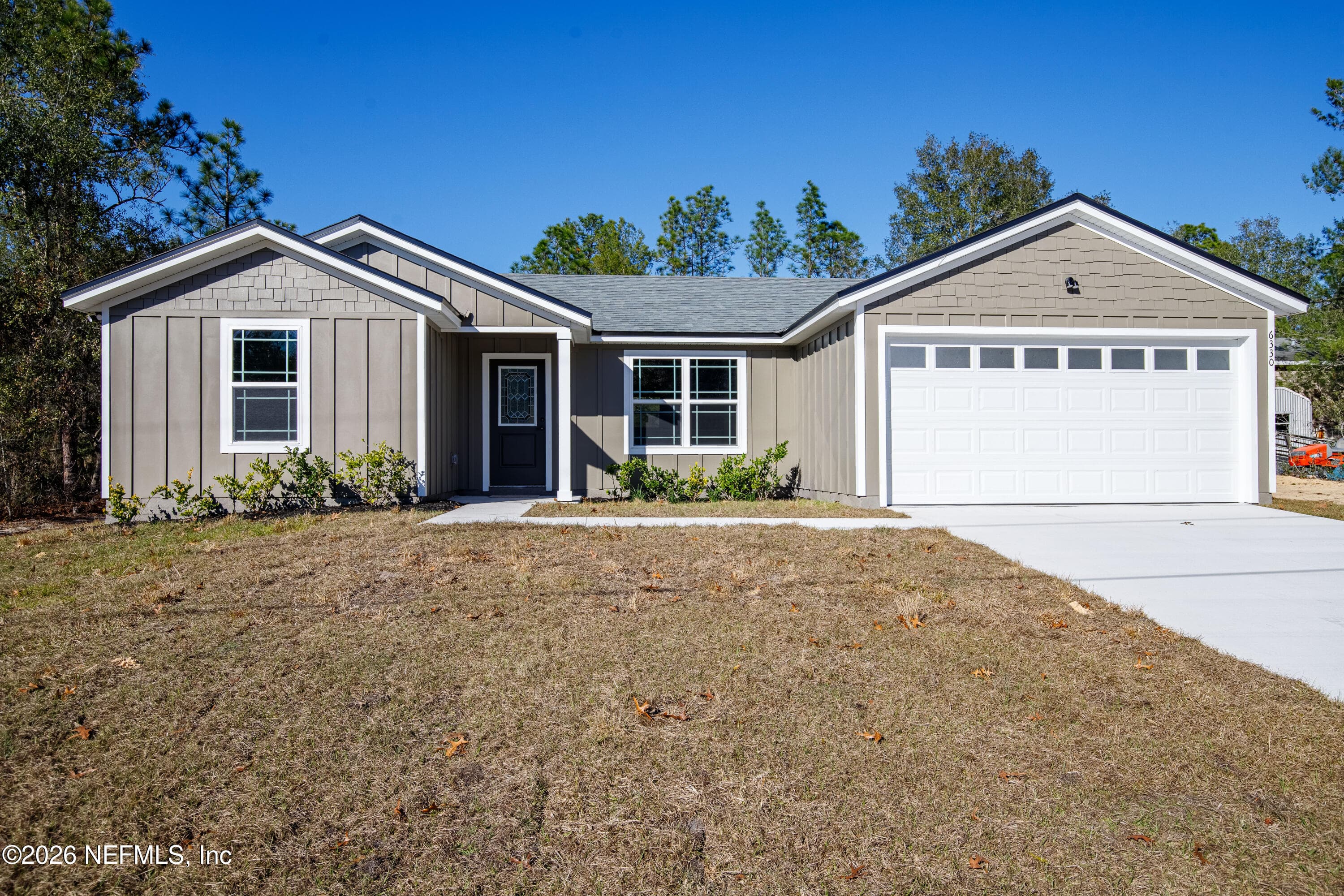 Photo without AI generated green grass — 6330 ALLIANCE Avenue, Keystone Heights, FL 32656