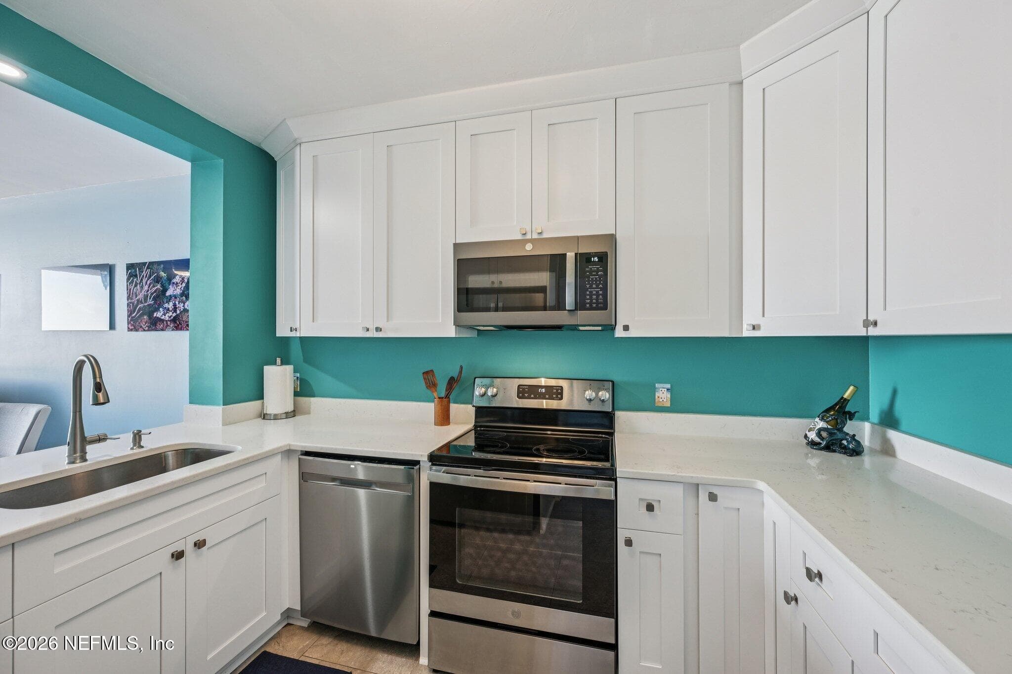 Photo 14 of 601 1ST Street S 5E, Jacksonville Beach, FL 32250