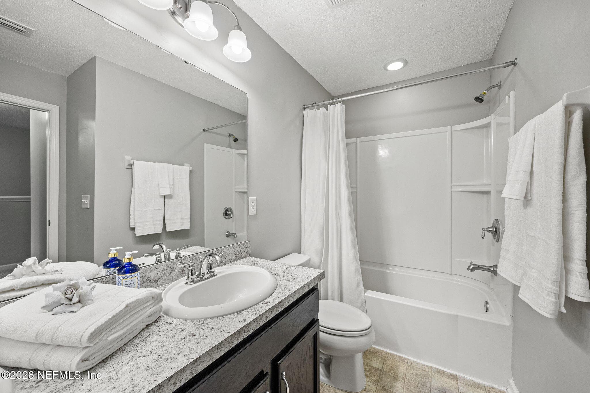 Photo 19 of 409 RICHMOND Drive, St. Johns, FL 32259