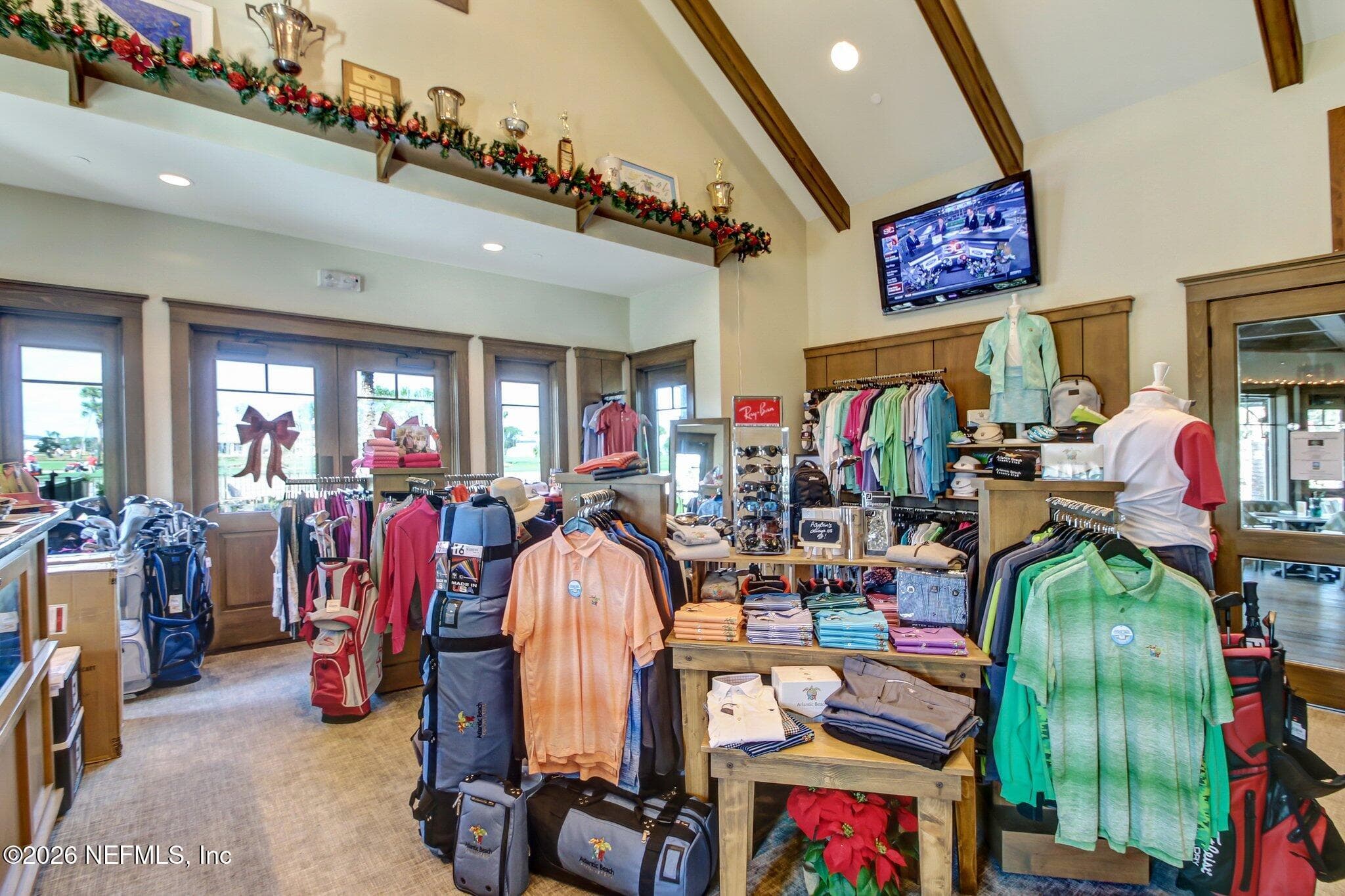 Club pro shop with apparel displays and retail fixtures. — 568 TIMBER BRIDGE Lane, Atlantic Beach, FL 32233
