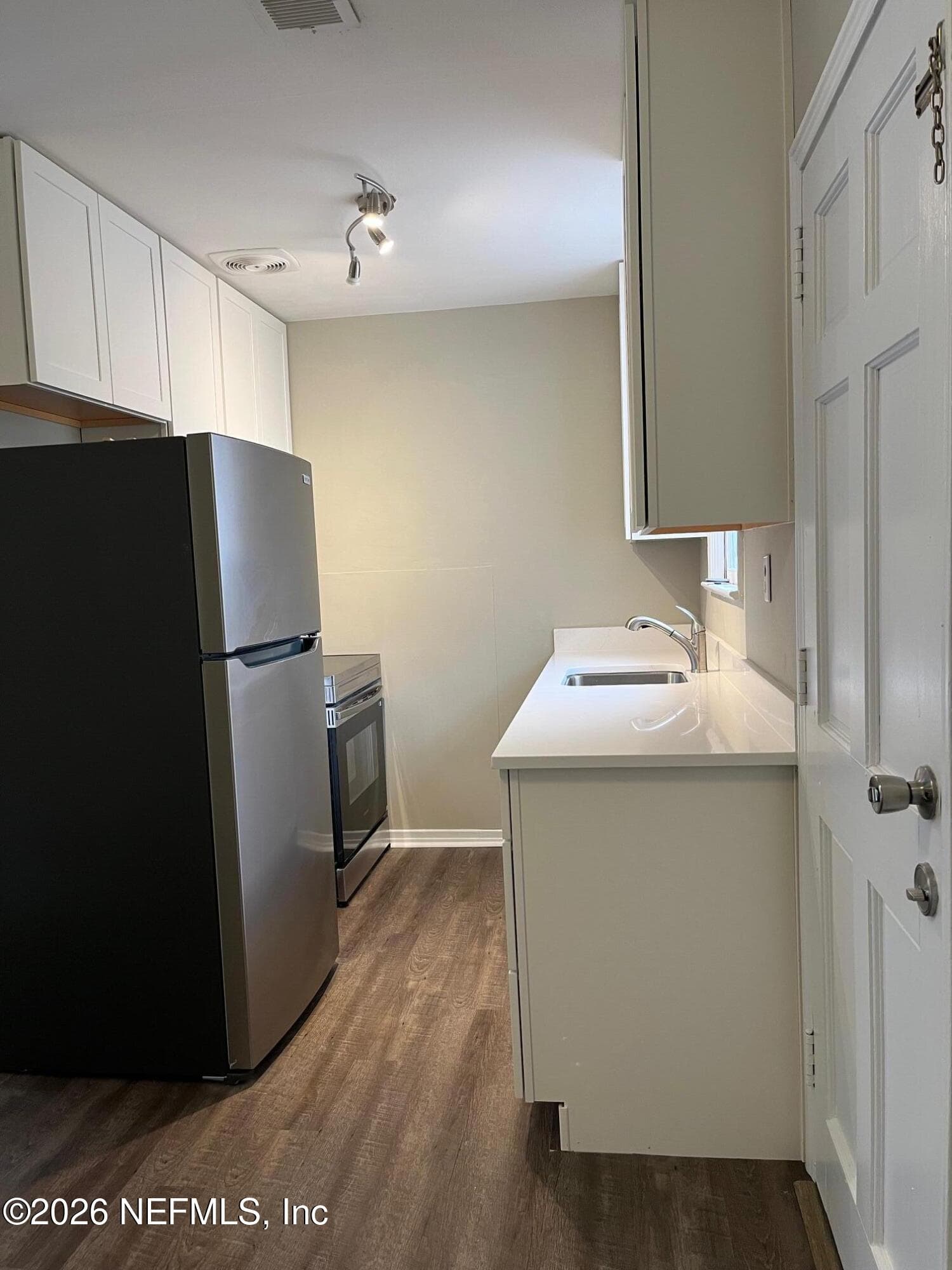 Photo 4 of 10234 ELMHURST Drive, Jacksonville, FL 32218