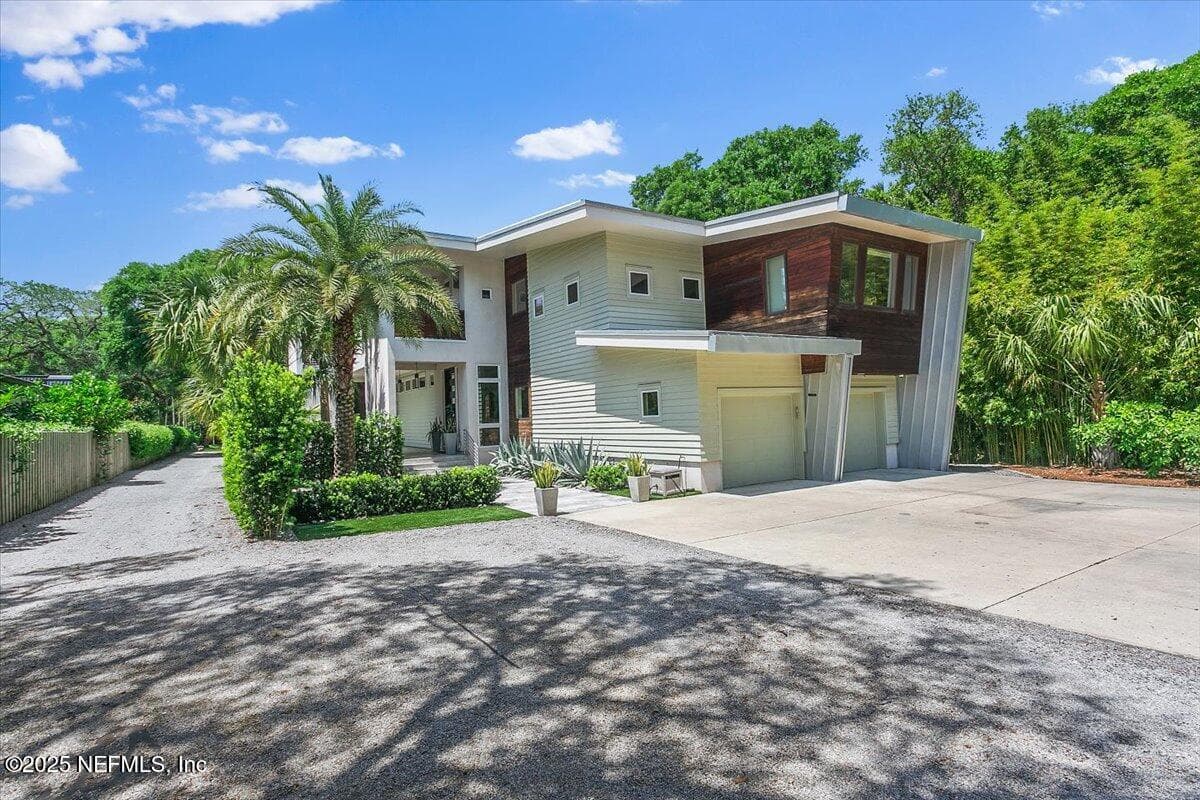 Front exterior of 2446 SEMINOLE Road, Atlantic Beach, FL 32233