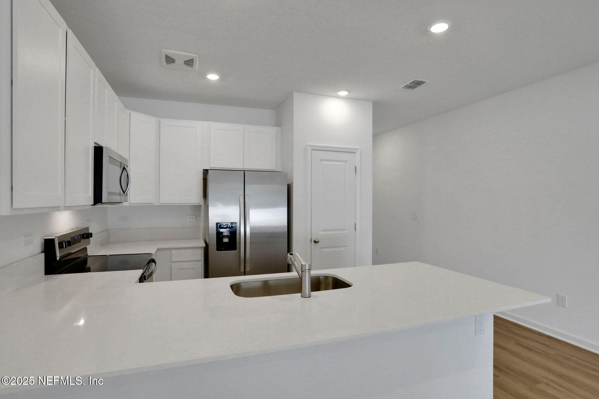 Photo 13 of 735 SAILOR GROVE Lane, Jacksonville, FL 32221