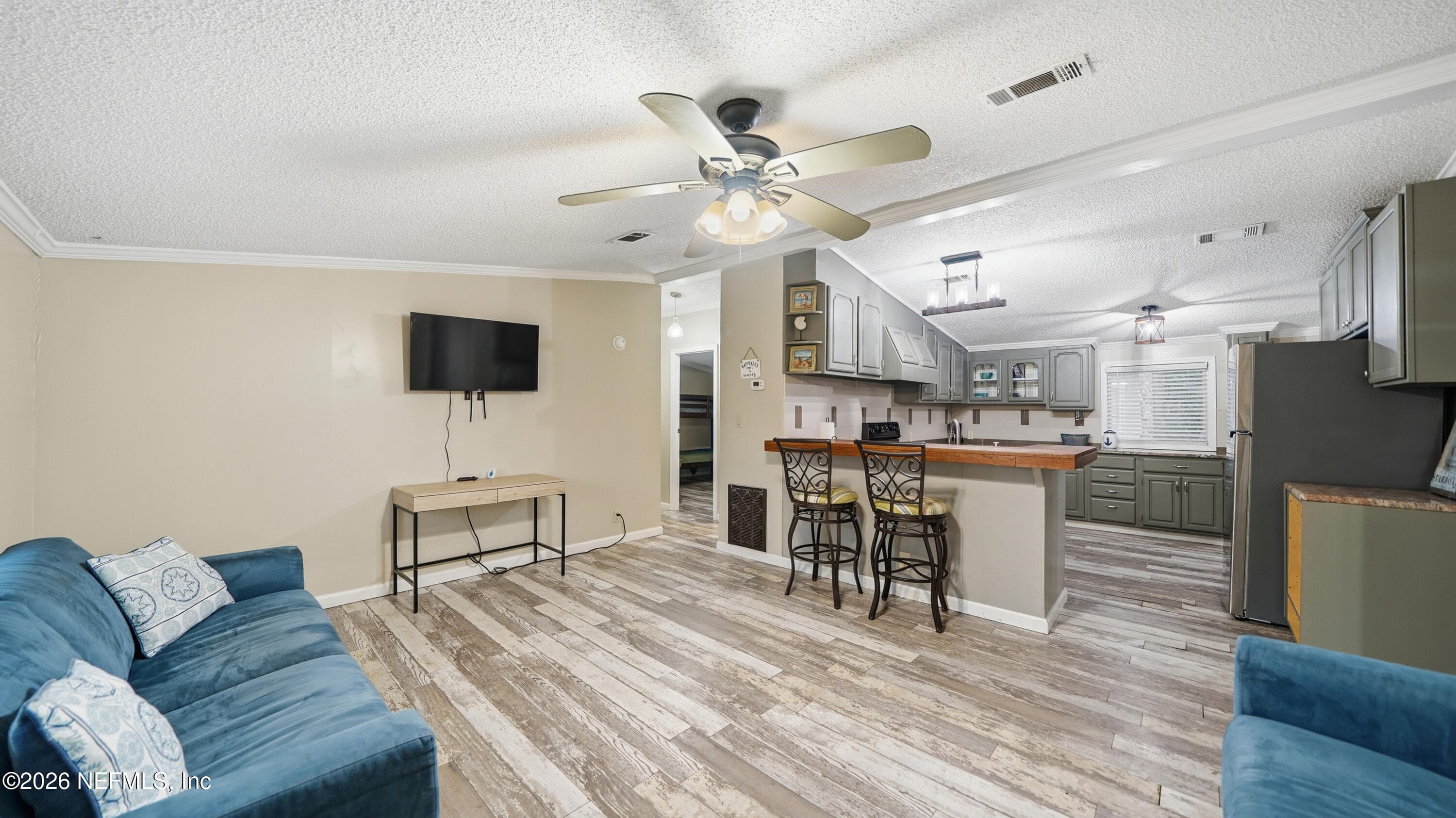 Photo 3 of 402 W 19TH Street, Jacksonville, FL 32206