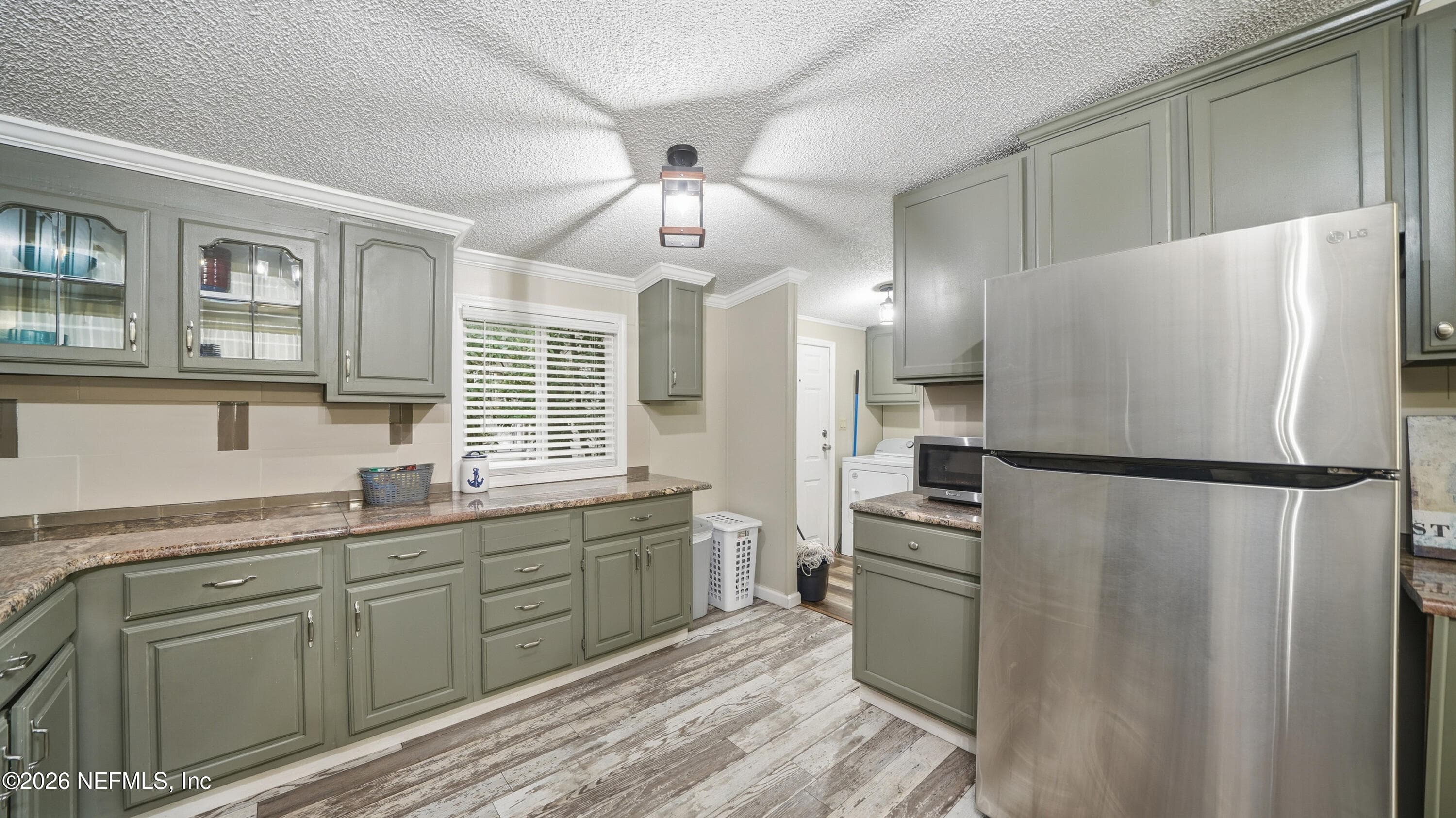 Photo 9 of 402 W 19TH Street, Jacksonville, FL 32206