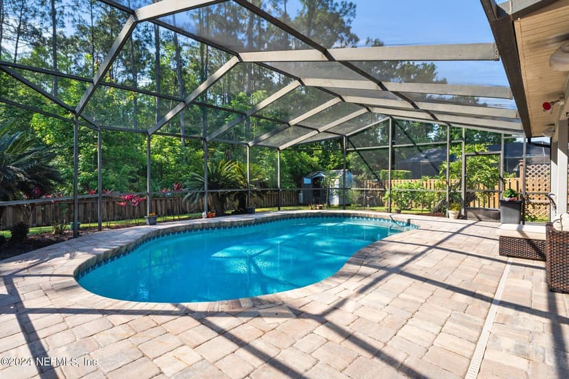 425 Oak Pond Drive, Jacksonville, FL 32259