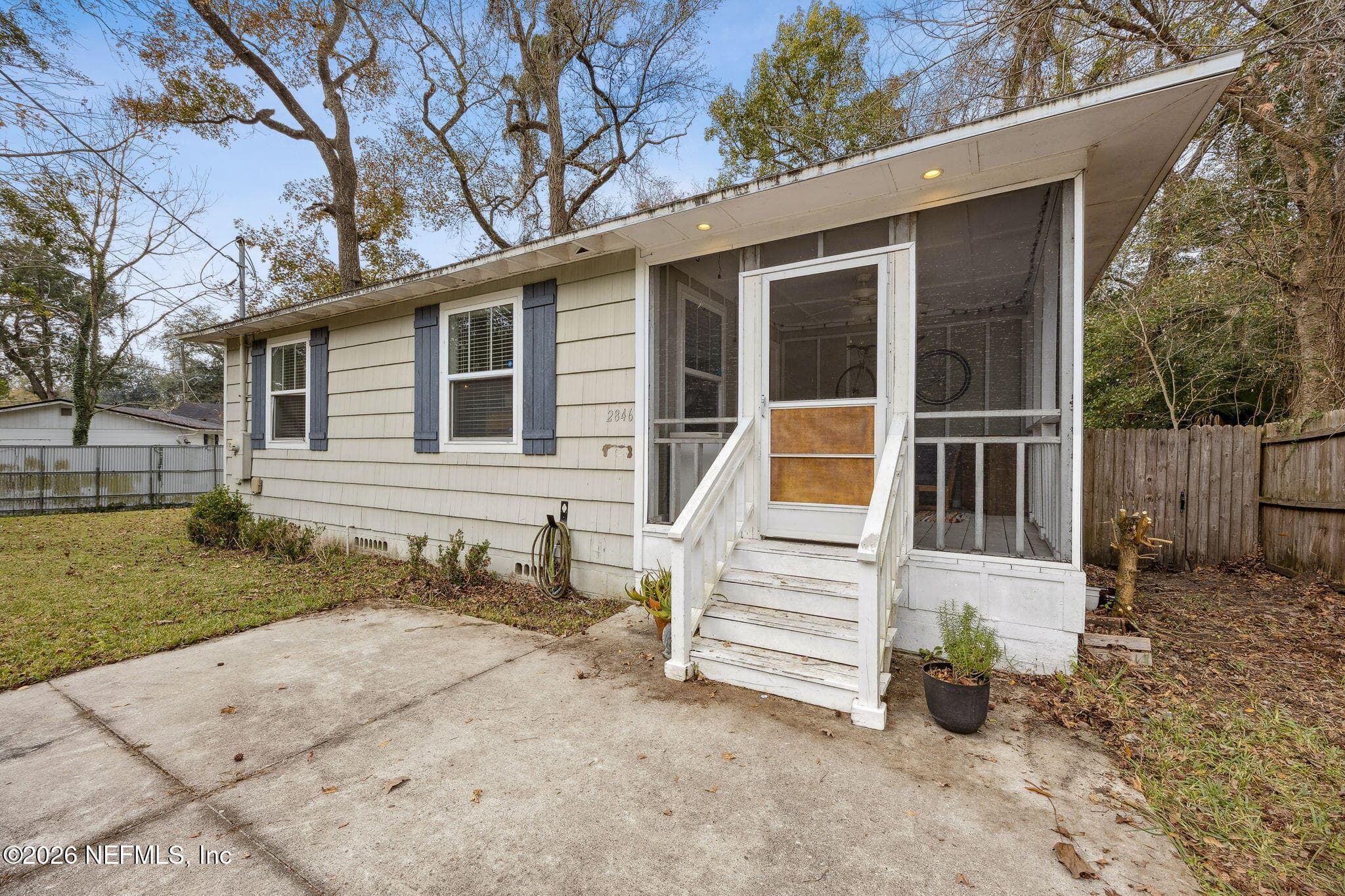 Front — 2846 CHEROKEE Circle W, Jacksonville, FL 32205