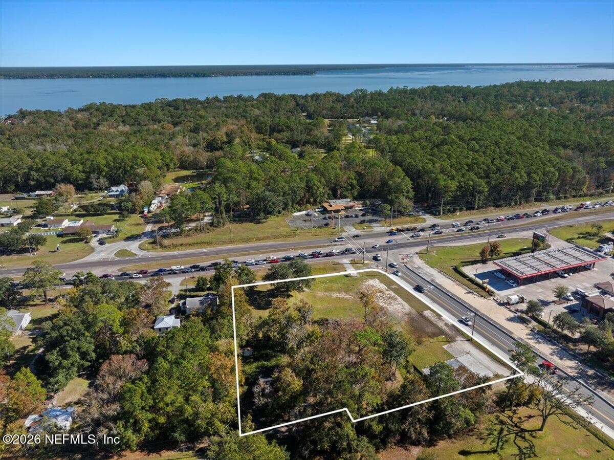 Photo 8 of 1456 RUSSELL Road, Green Cove Springs, FL 32043
