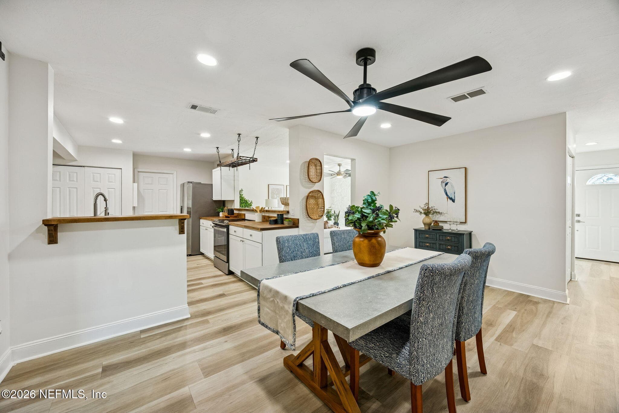 Photo 20 of 2189 THE WOODS Drive E, Jacksonville, FL 32246