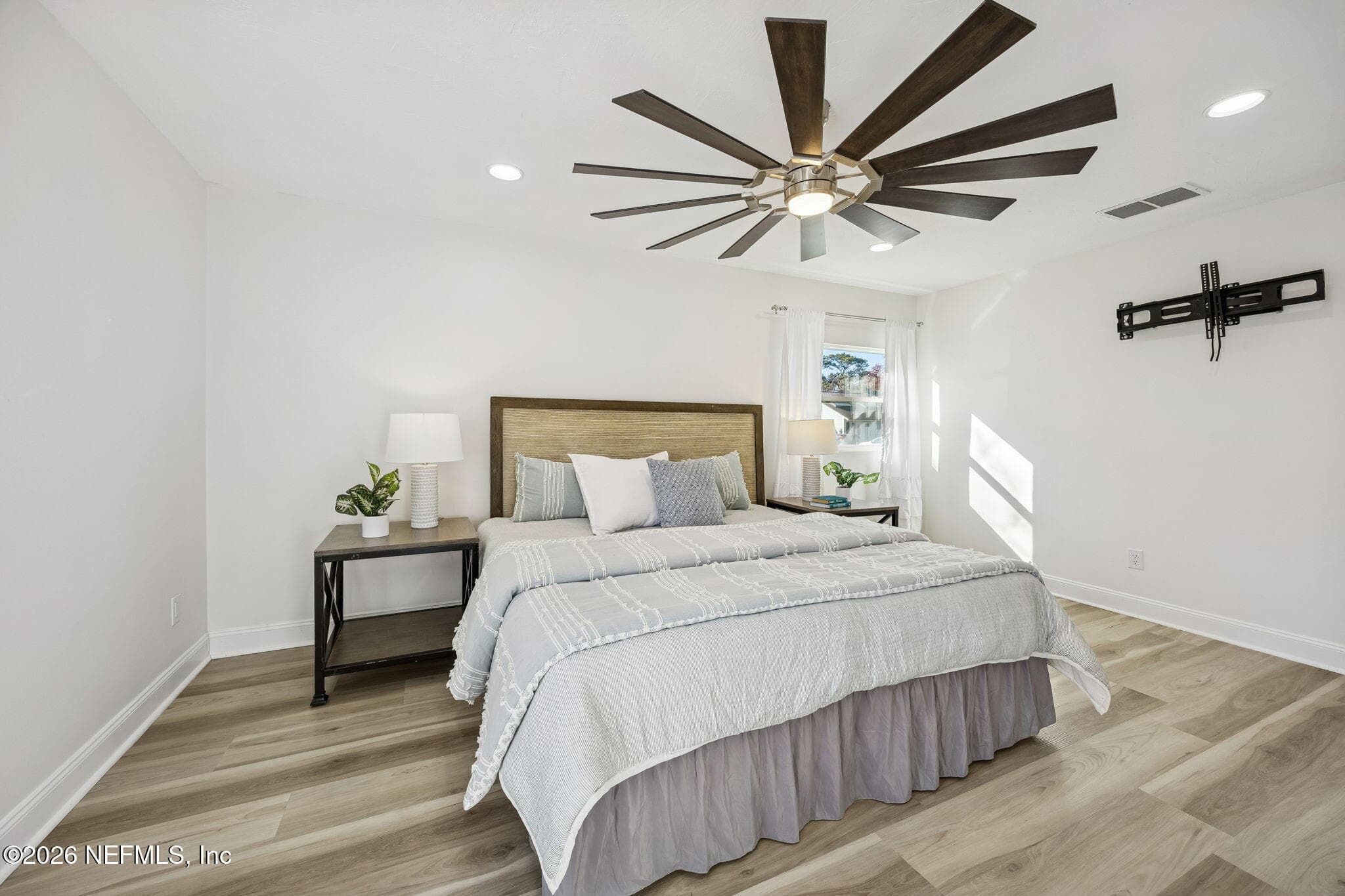 Photo 28 of 2189 THE WOODS Drive E, Jacksonville, FL 32246