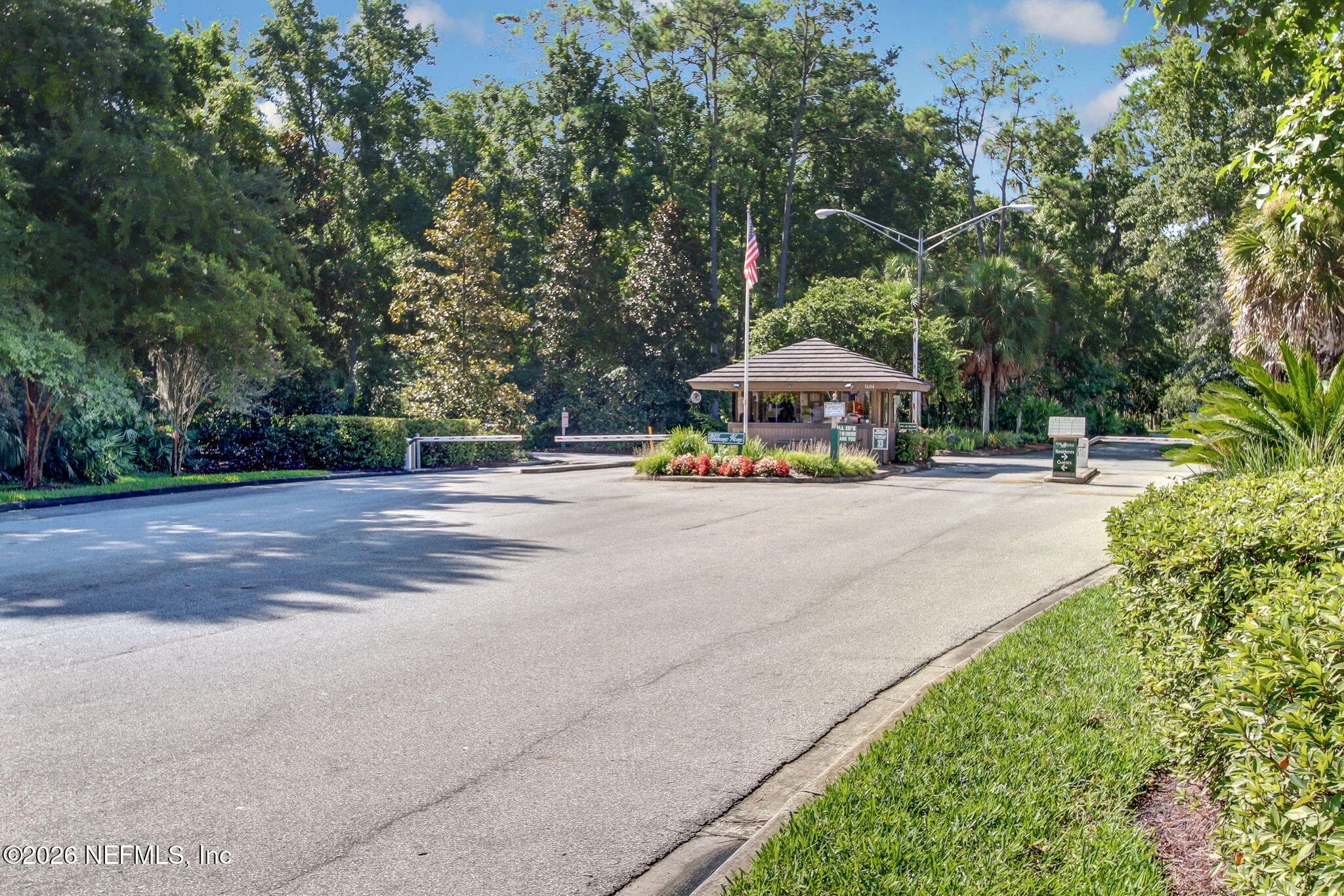Photo 44 of 2189 THE WOODS Drive E, Jacksonville, FL 32246