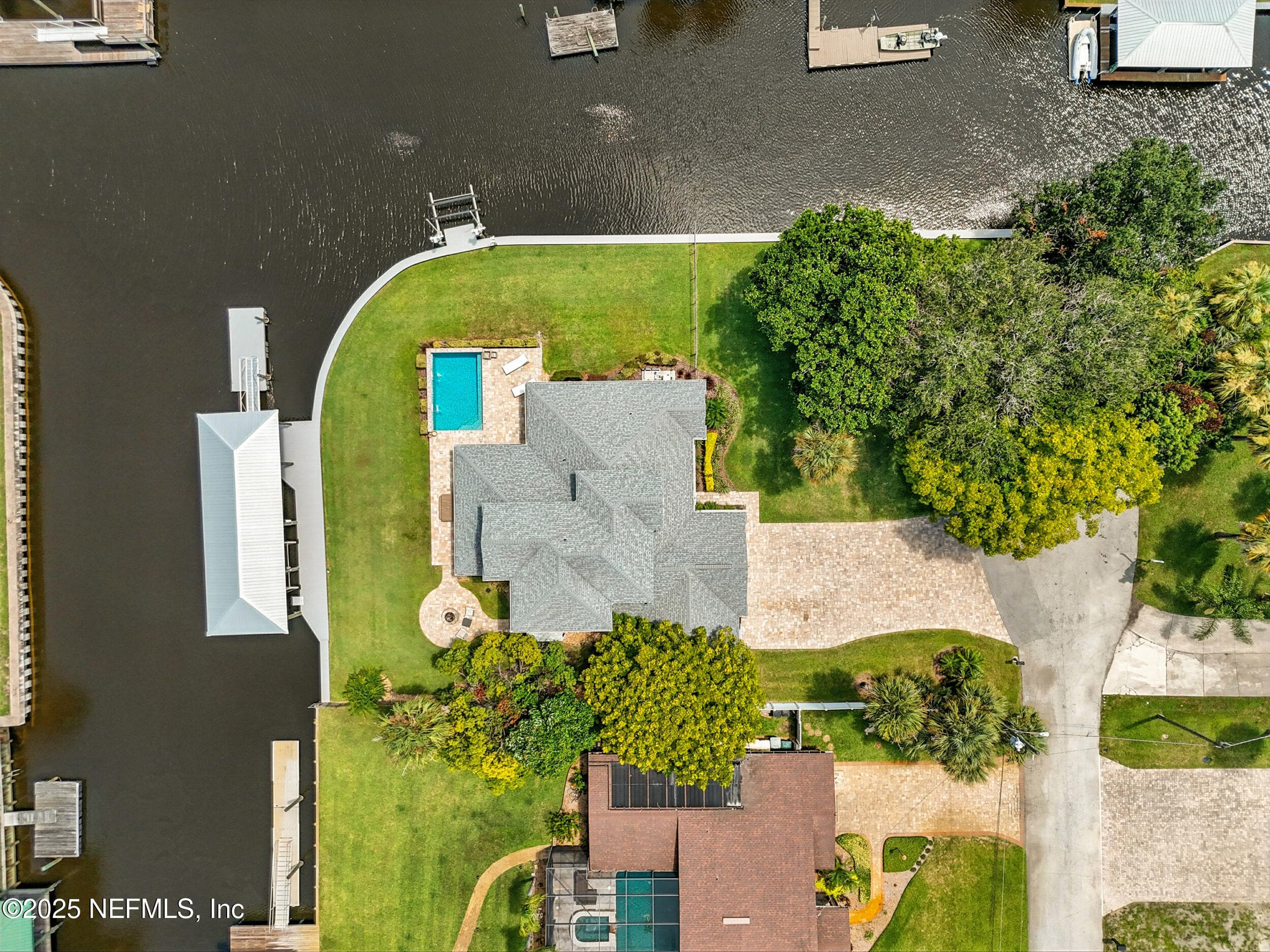 over 300' waterfrontage huge corner lot — 3367 ROYAL PALM Drive, Jacksonville, FL 32250