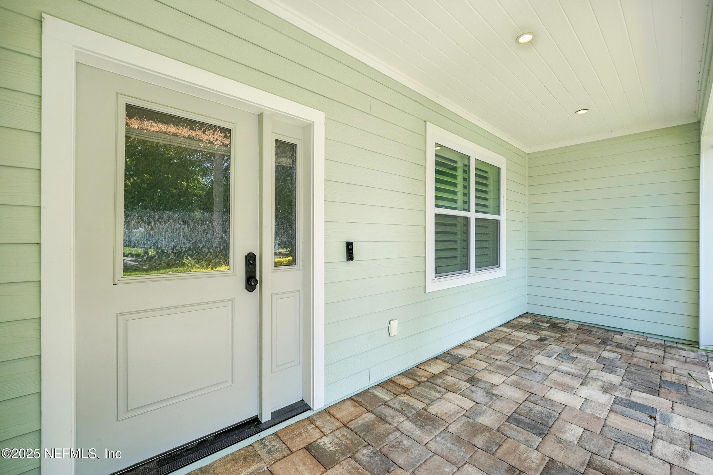 covered entry — 3367 ROYAL PALM Drive, Jacksonville, FL 32250