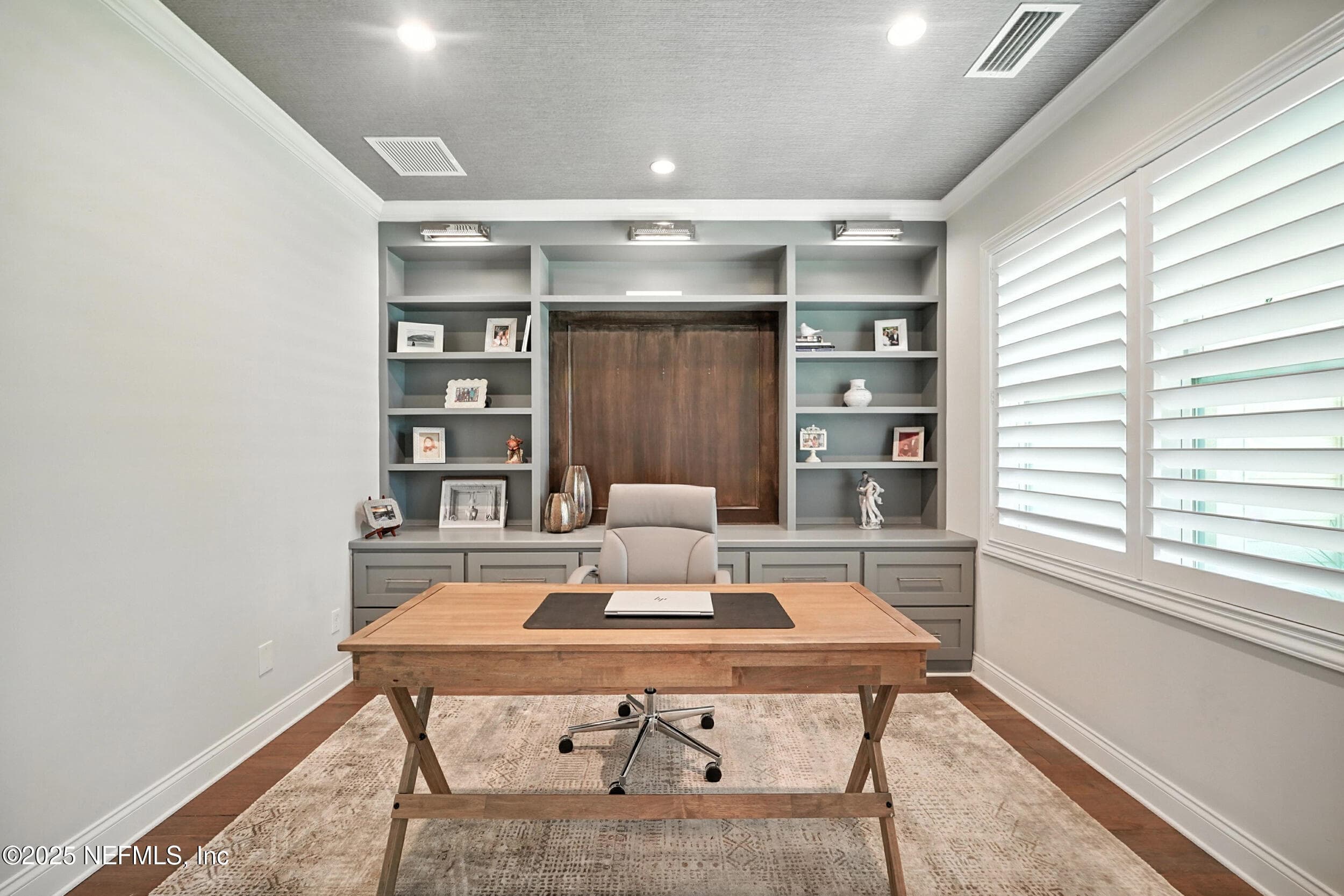 separate office 1st floor — 3367 ROYAL PALM Drive, Jacksonville, FL 32250