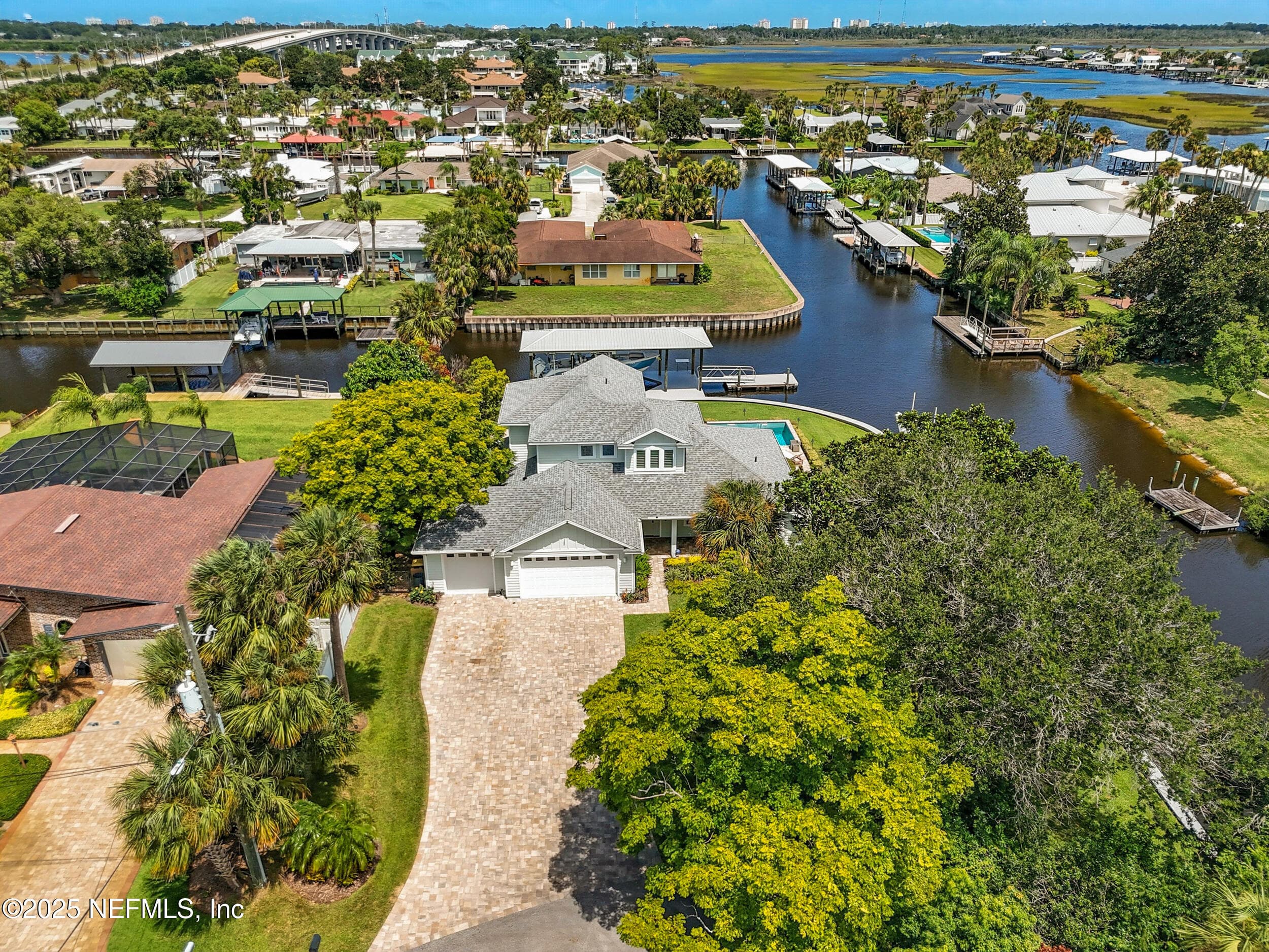 long pavered driveway — 3367 ROYAL PALM Drive, Jacksonville, FL 32250