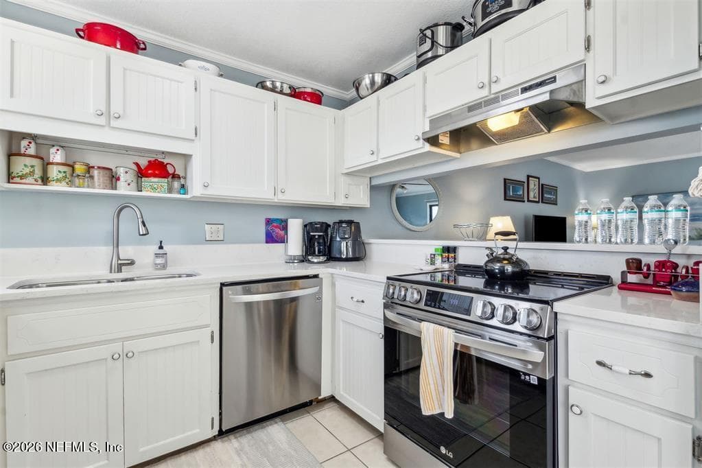 Photo 6 of 925 TARPON Avenue 21, Fernandina Beach, FL 32034