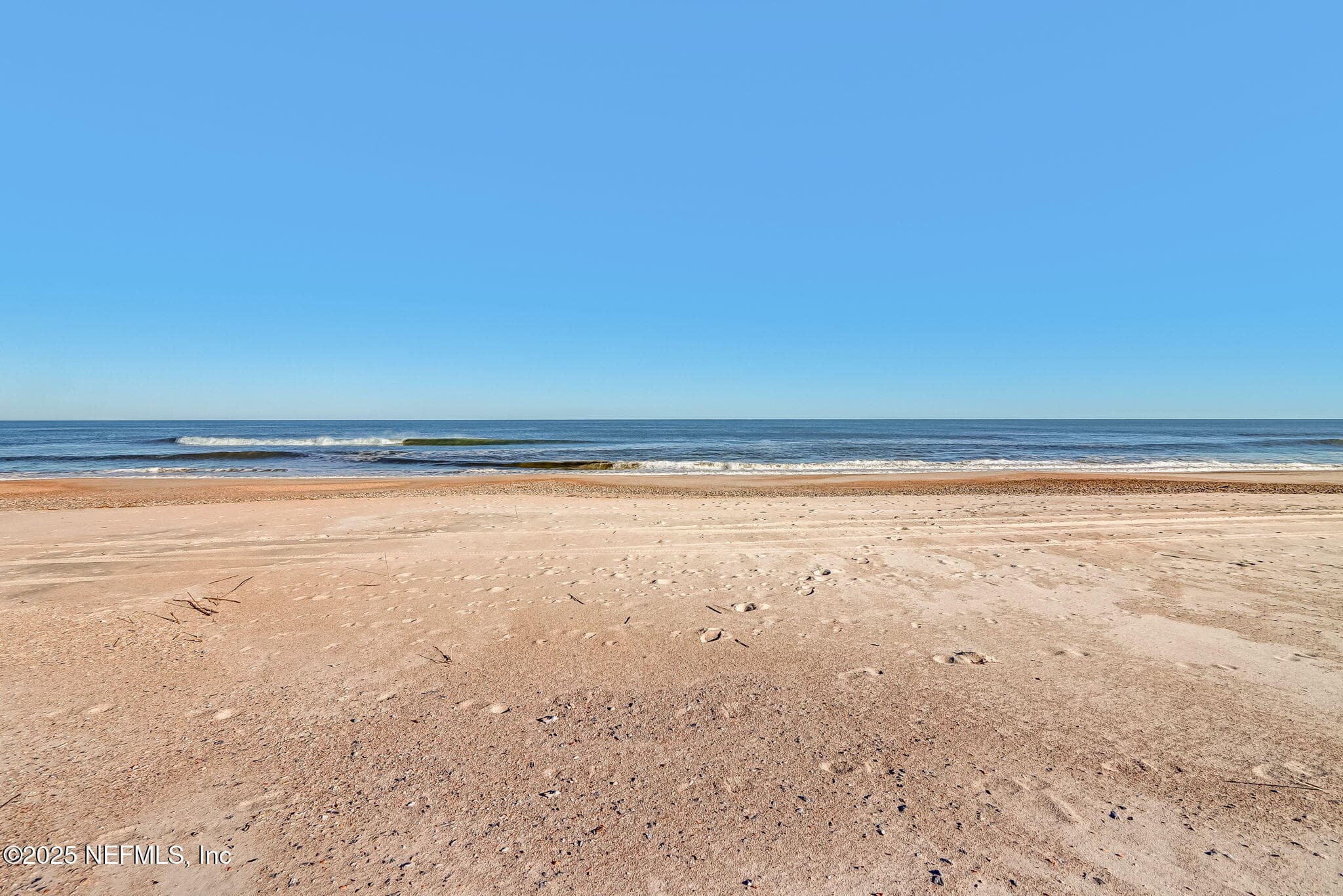 ... it feels as if you have your own private stretch of shoreline. — 822 S FLETCHER Avenue, Fernandina Beach, FL 32034